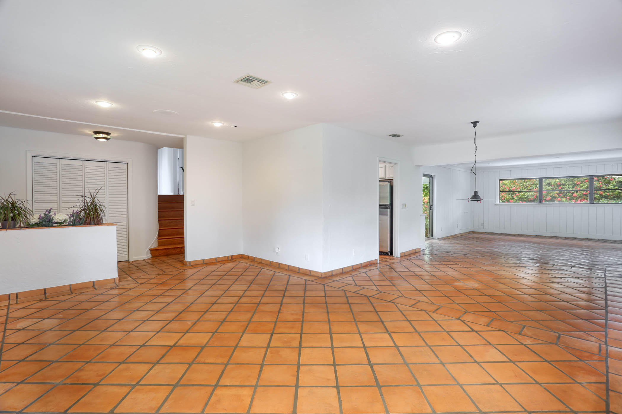 EDGEWATER - Residential