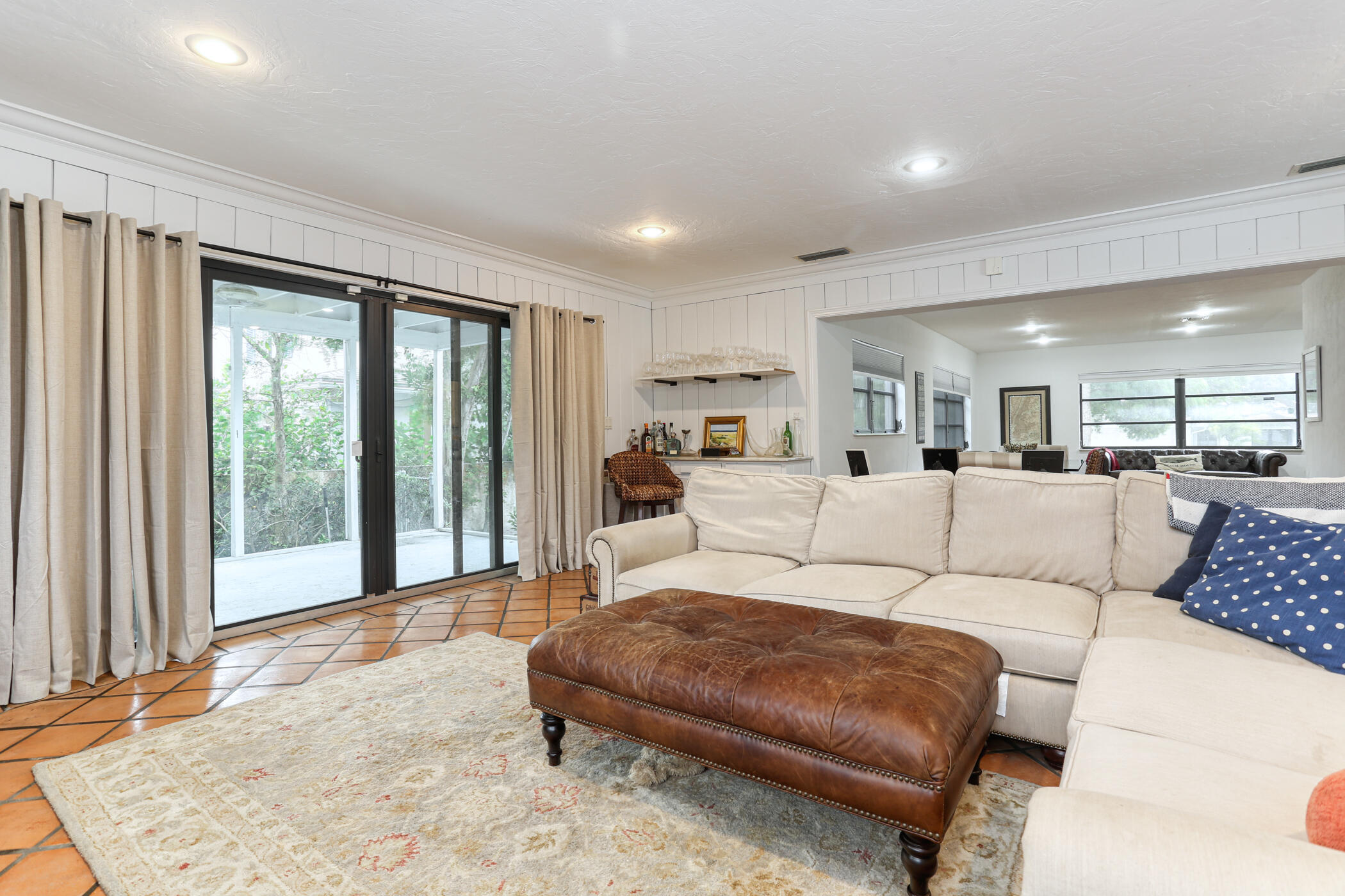 EDGEWATER - Residential