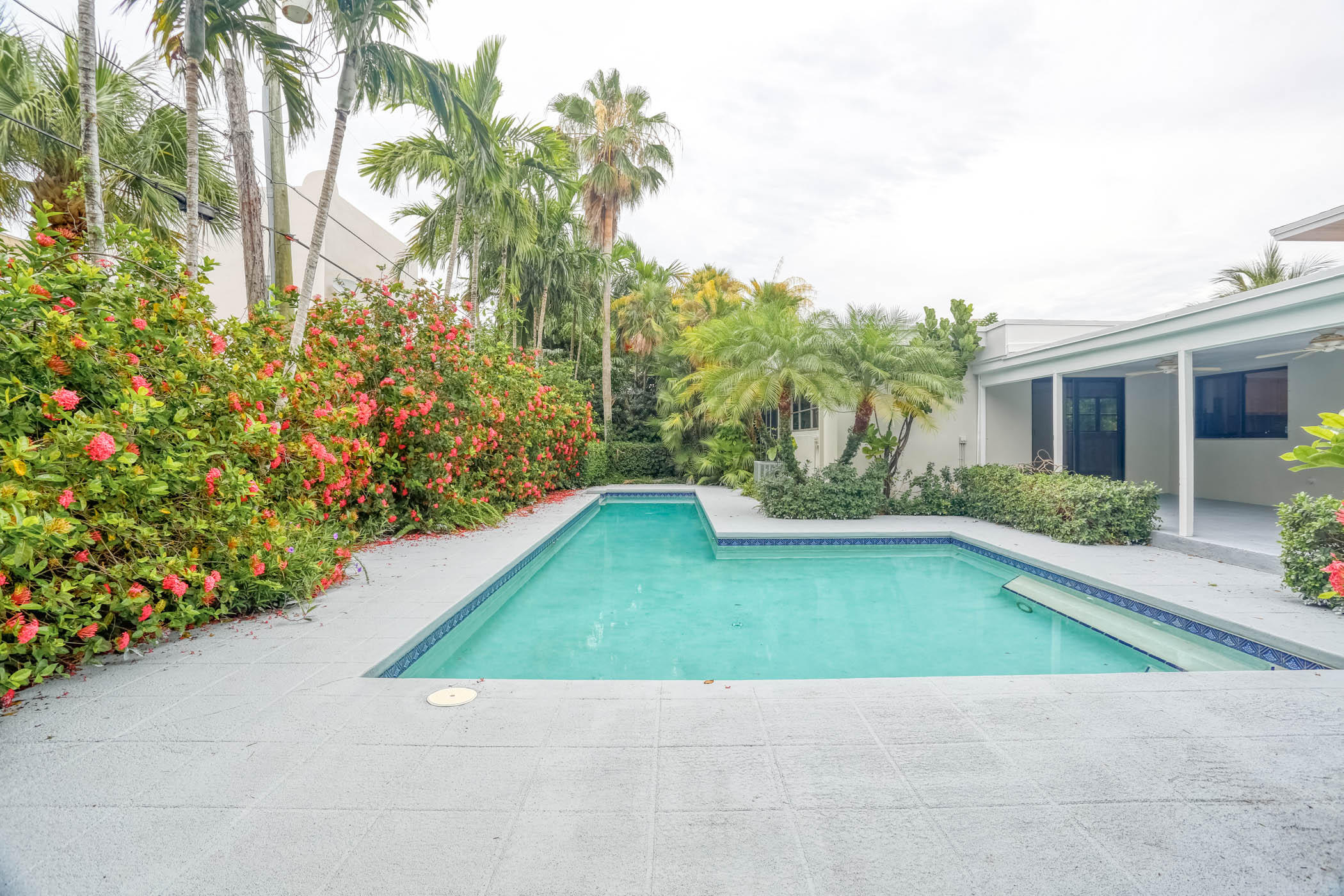 EDGEWATER - Residential