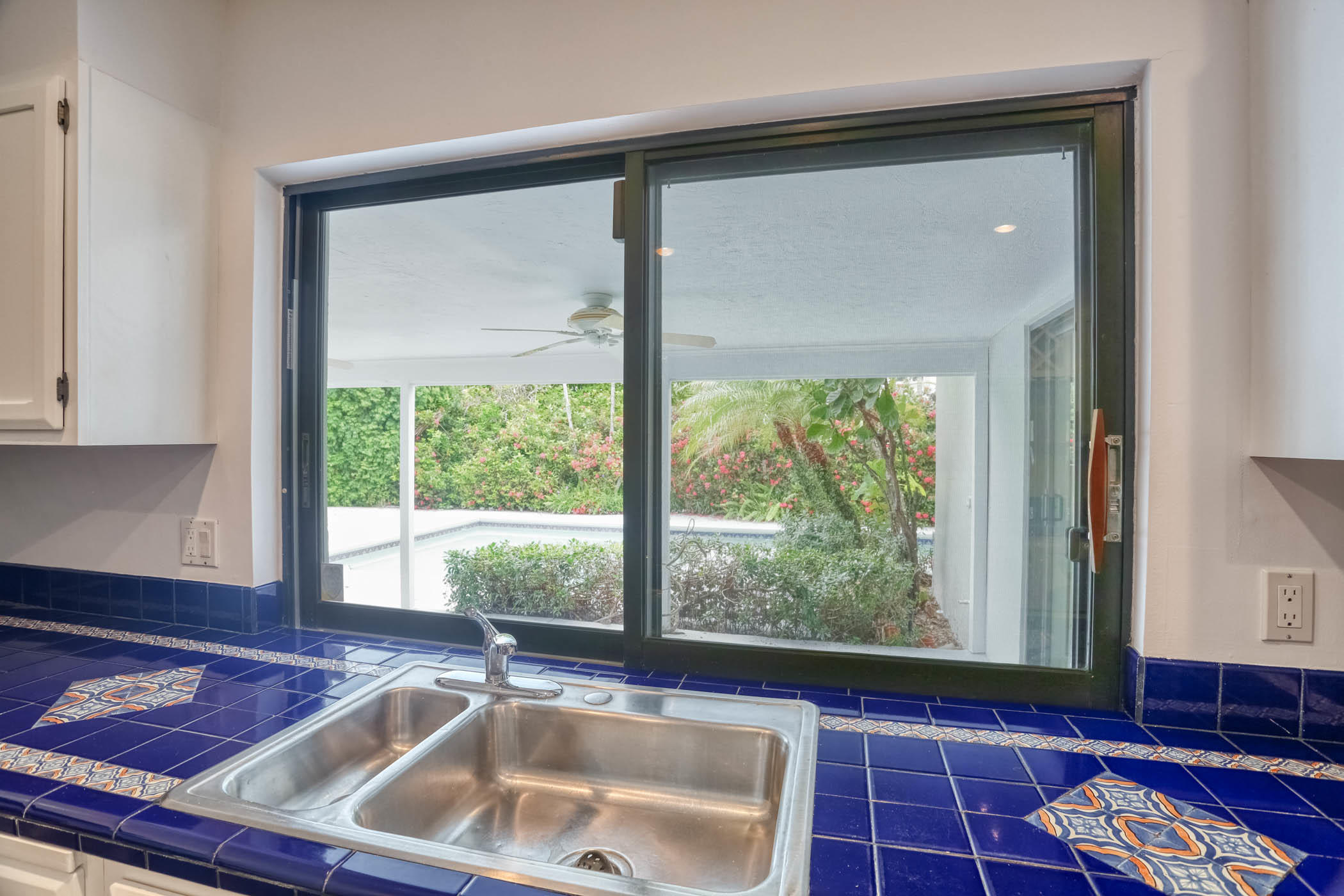 EDGEWATER - Residential