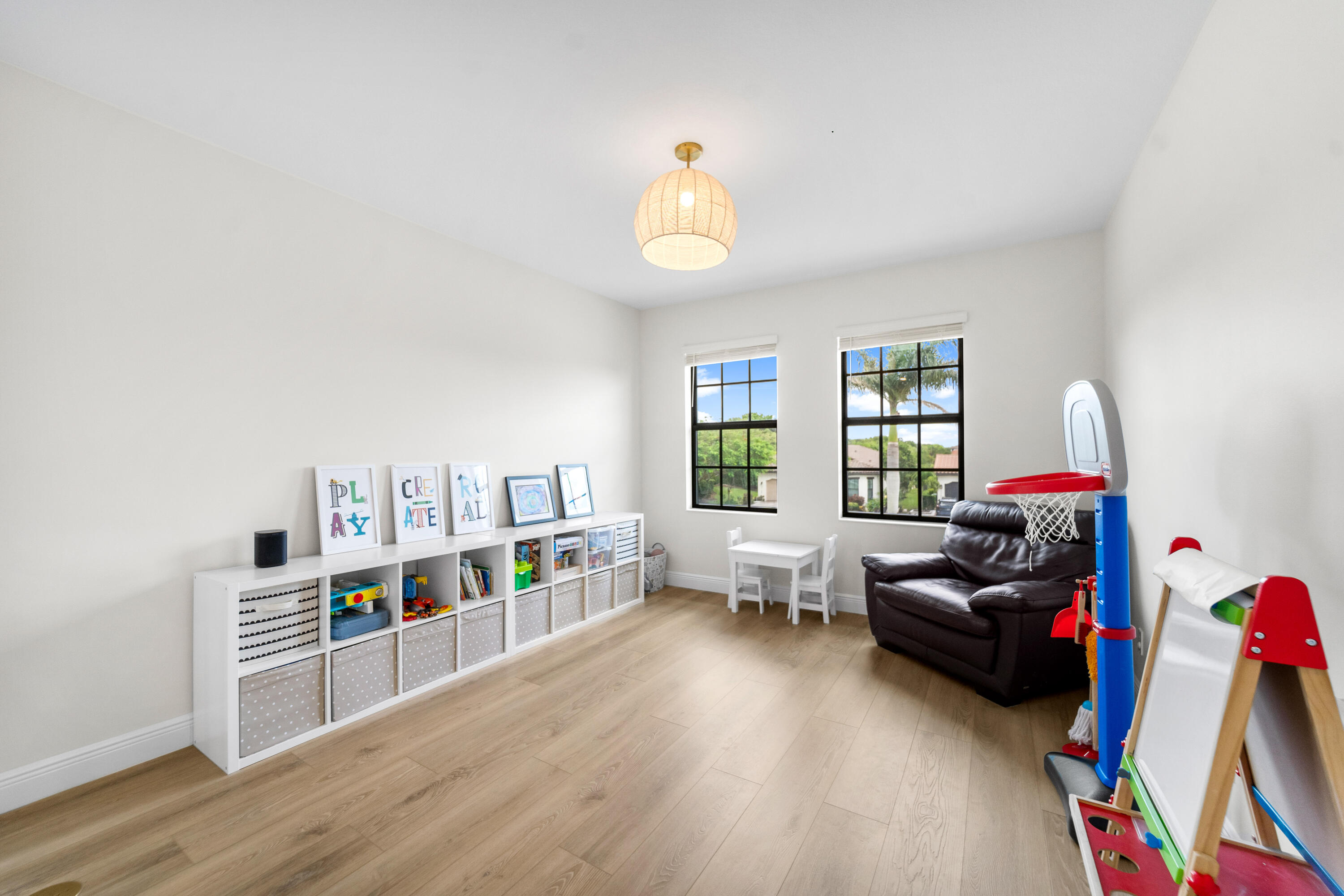 PARKLAND BAY - Residential