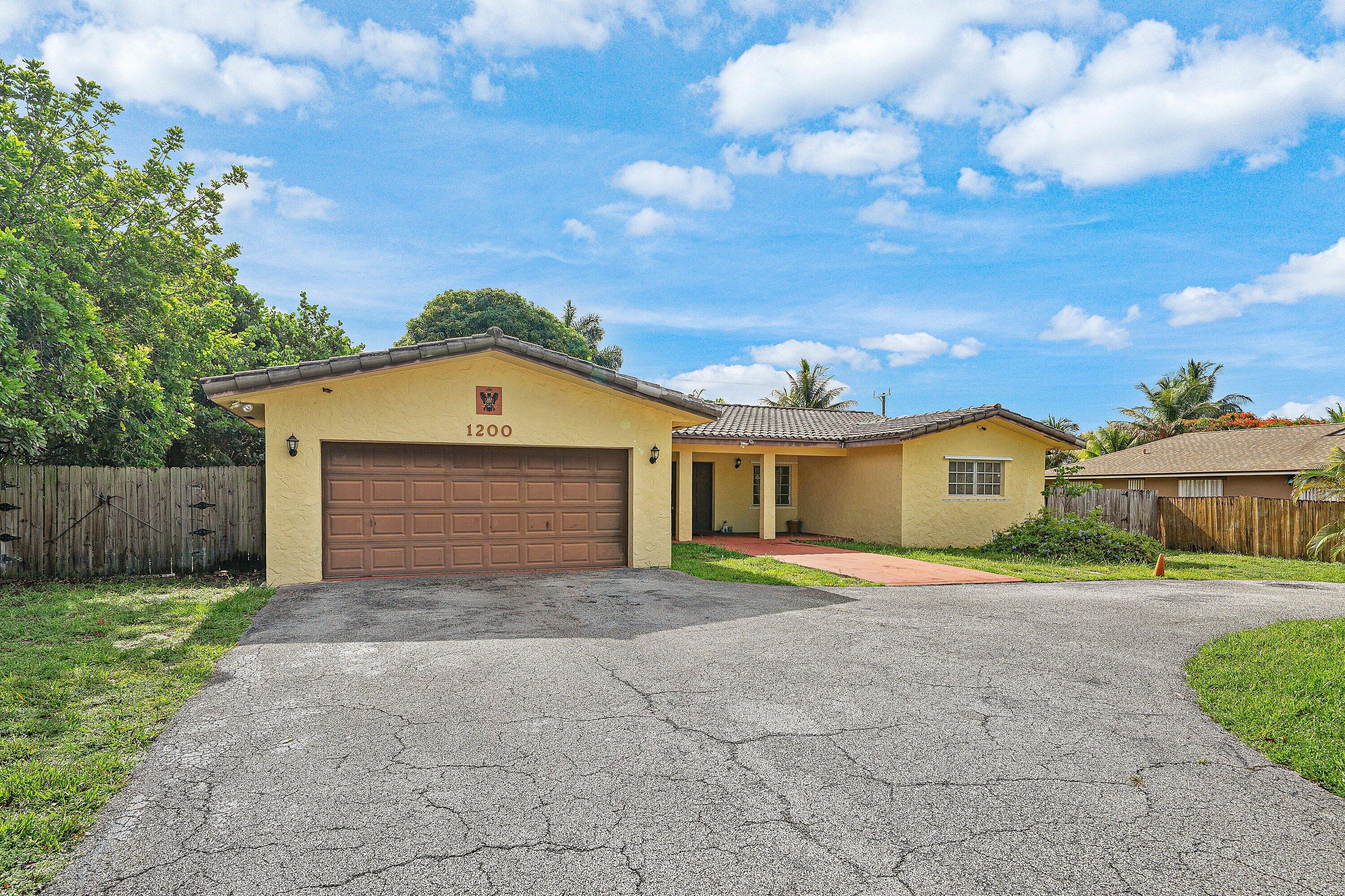 BOCA RATON HILLS SEC 2 - Residential