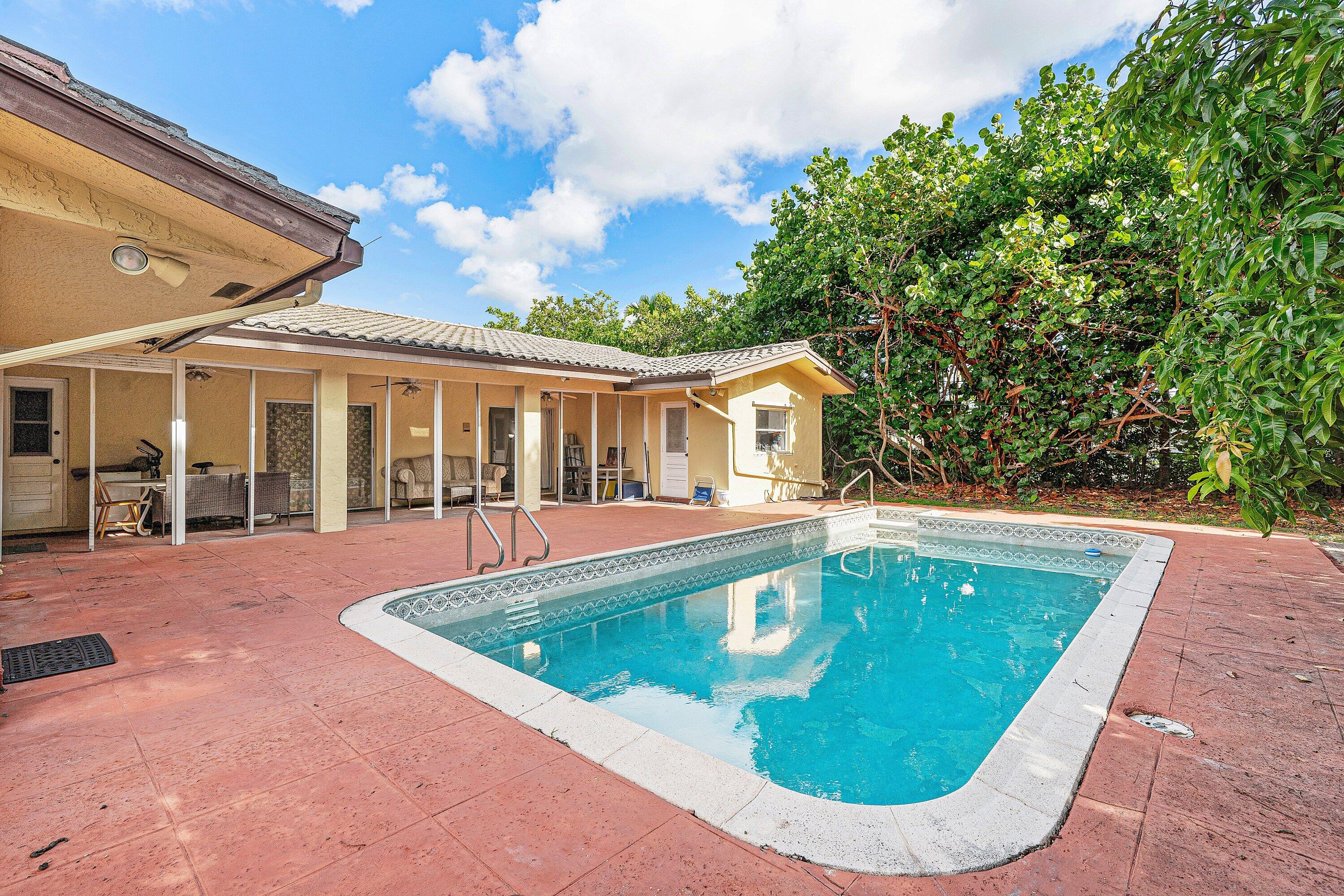 BOCA RATON HILLS SEC 2 - Residential
