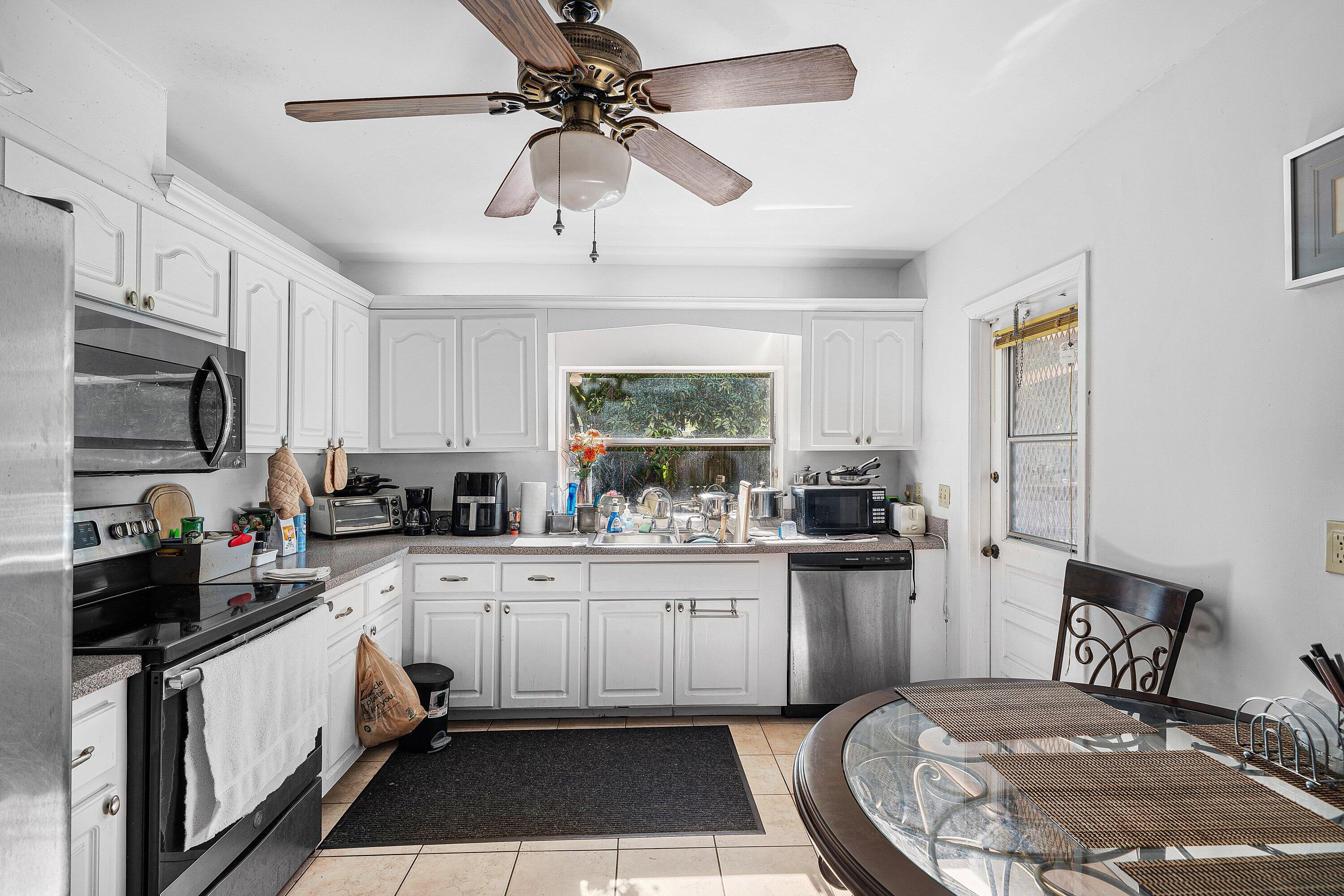 BOCA RATON HILLS SEC 2 - Residential