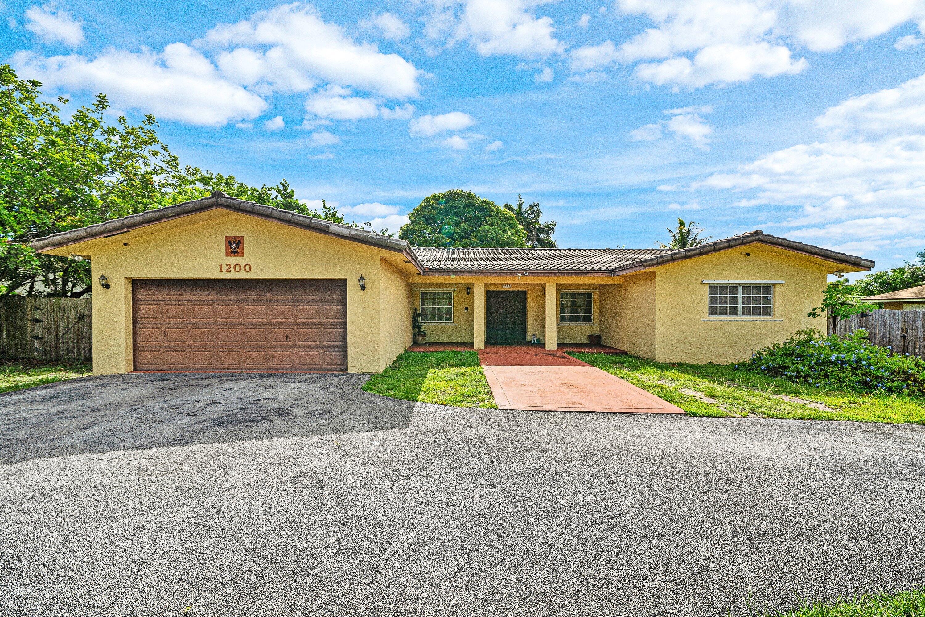 BOCA RATON HILLS SEC 2 - Residential