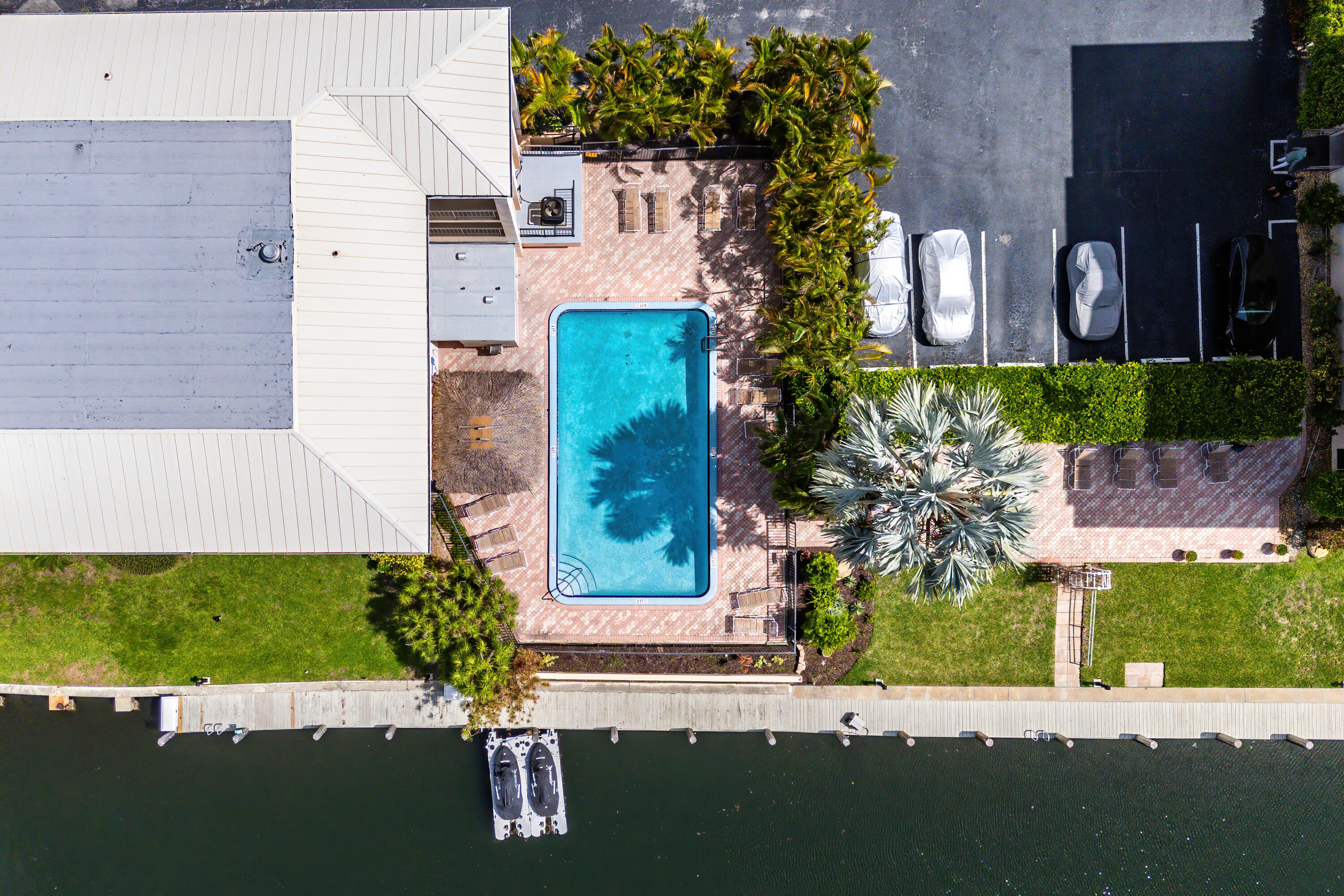 BOCA HOUSE CONDO - Residential