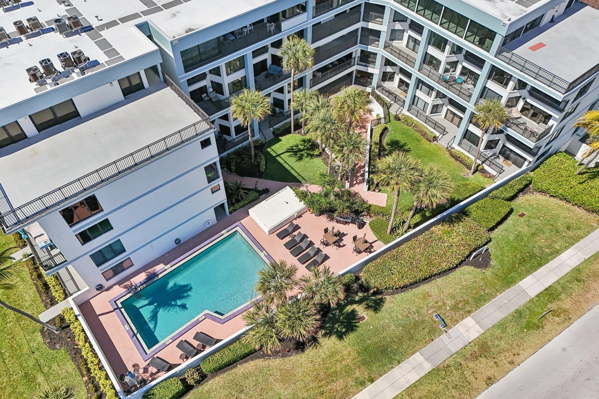 Island Point Condominium - Residential