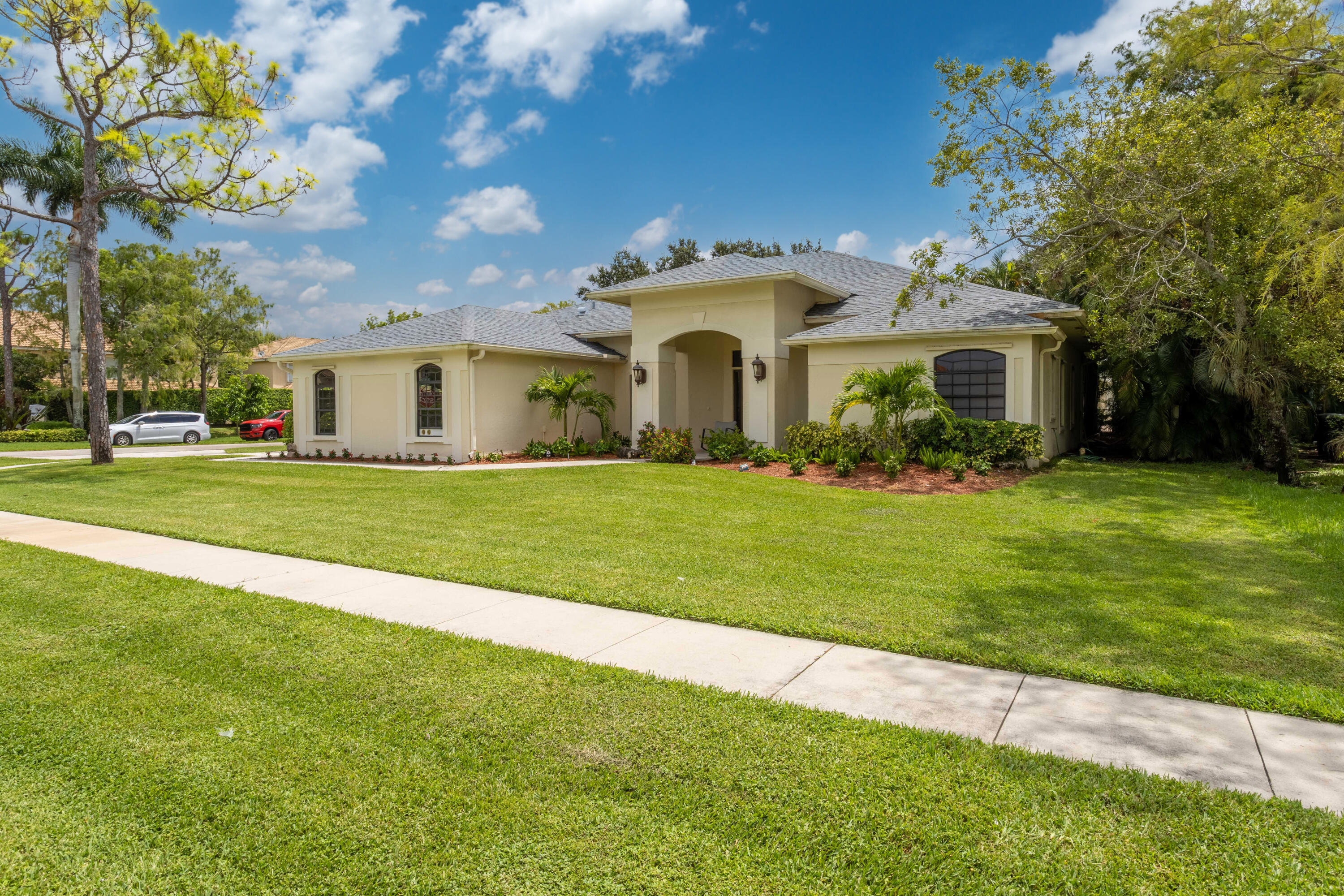 GREENVIEW SHORES 1 OF WELLINGTON - Residential Lease