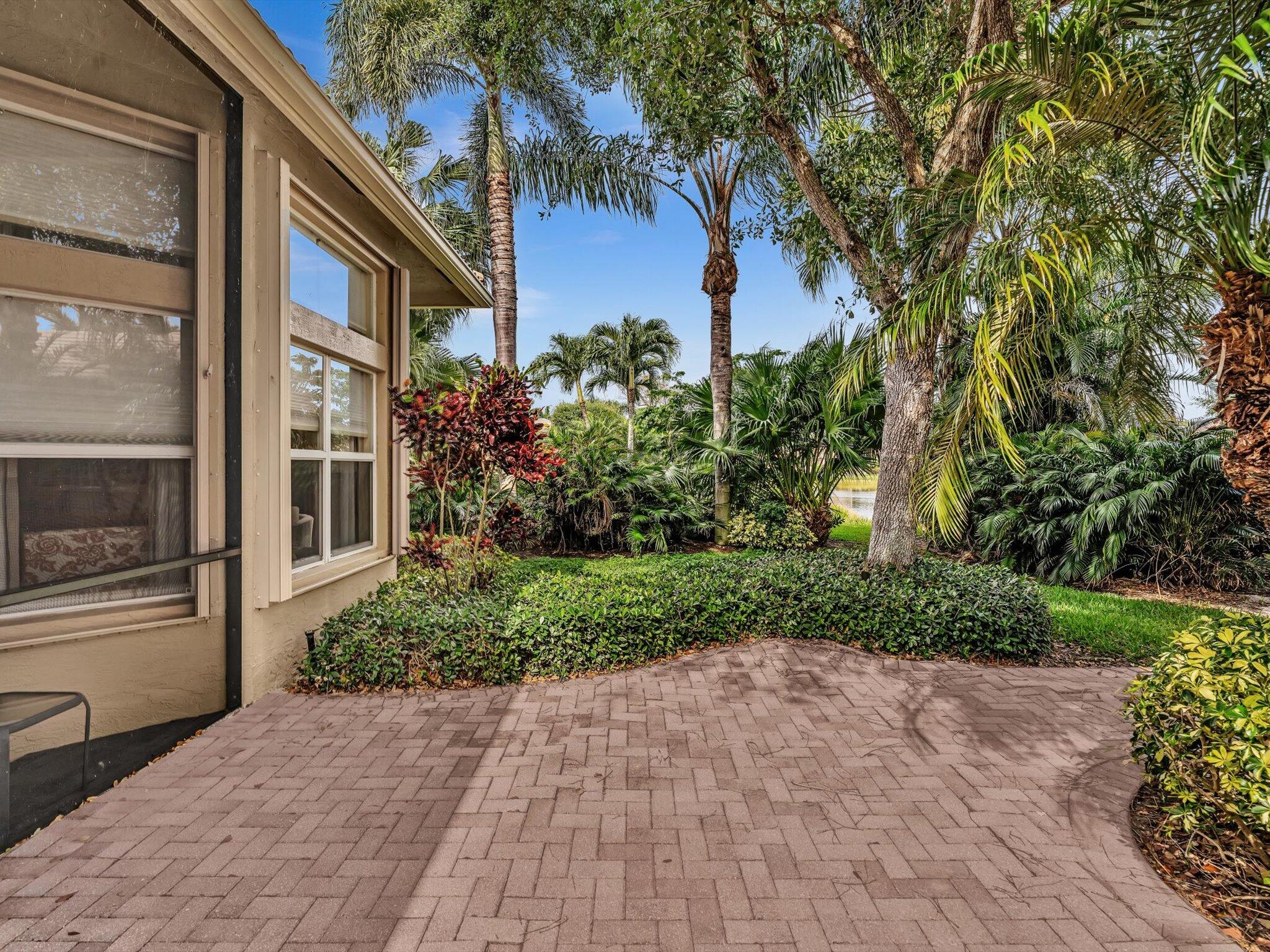 VALENCIA POINTE - Residential