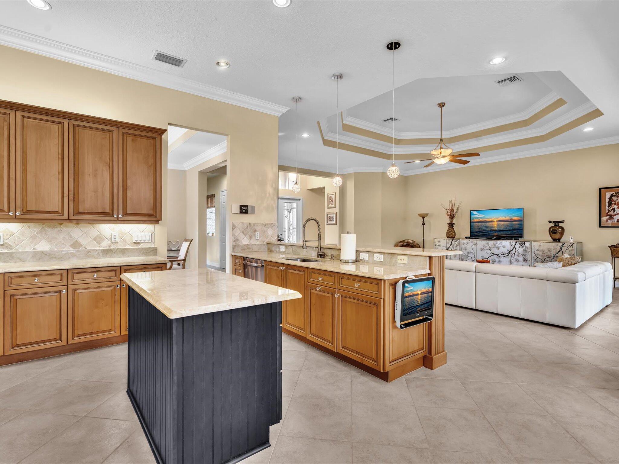 VALENCIA POINTE - Residential