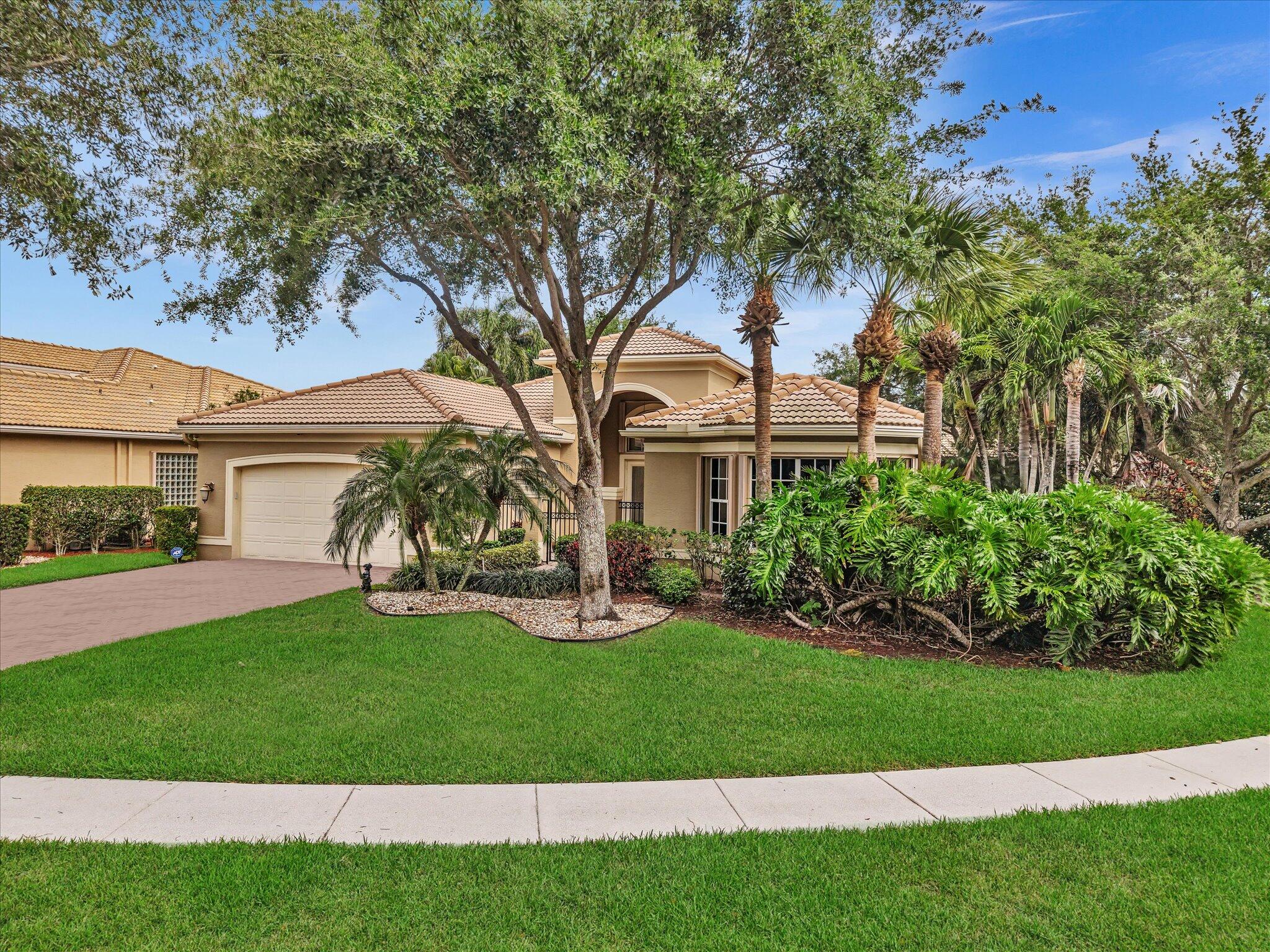 VALENCIA POINTE - Residential