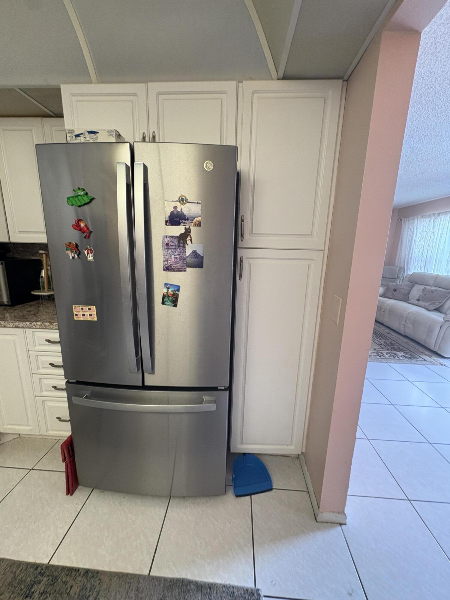CENTURY VILLAGE / GREENBRIER CONDO - Residential Lease
