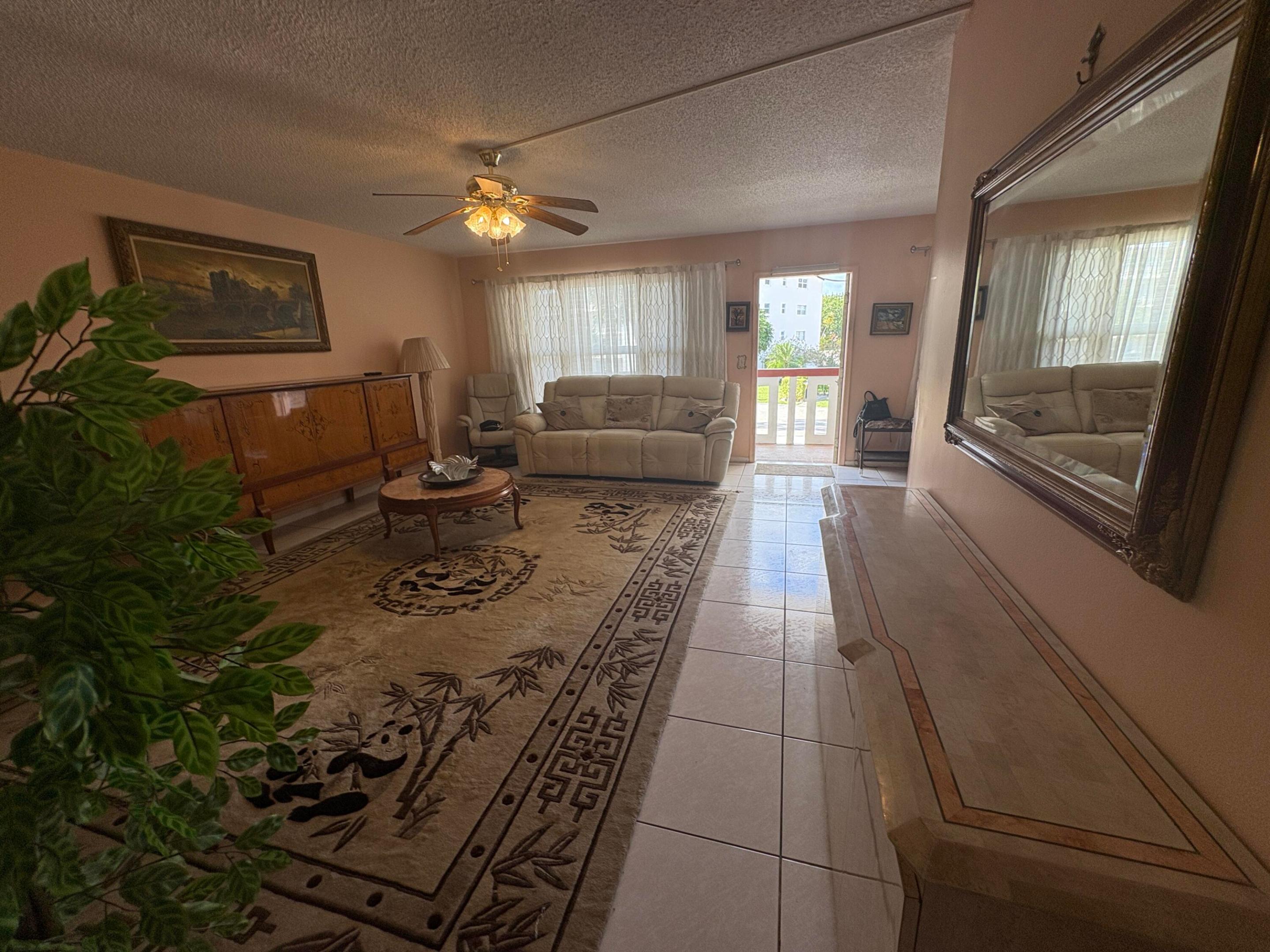 CENTURY VILLAGE / GREENBRIER CONDO - Residential Lease