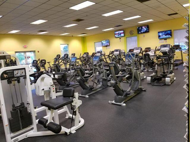 CENTURY VILLAGE / GREENBRIER CONDO - Residential Lease