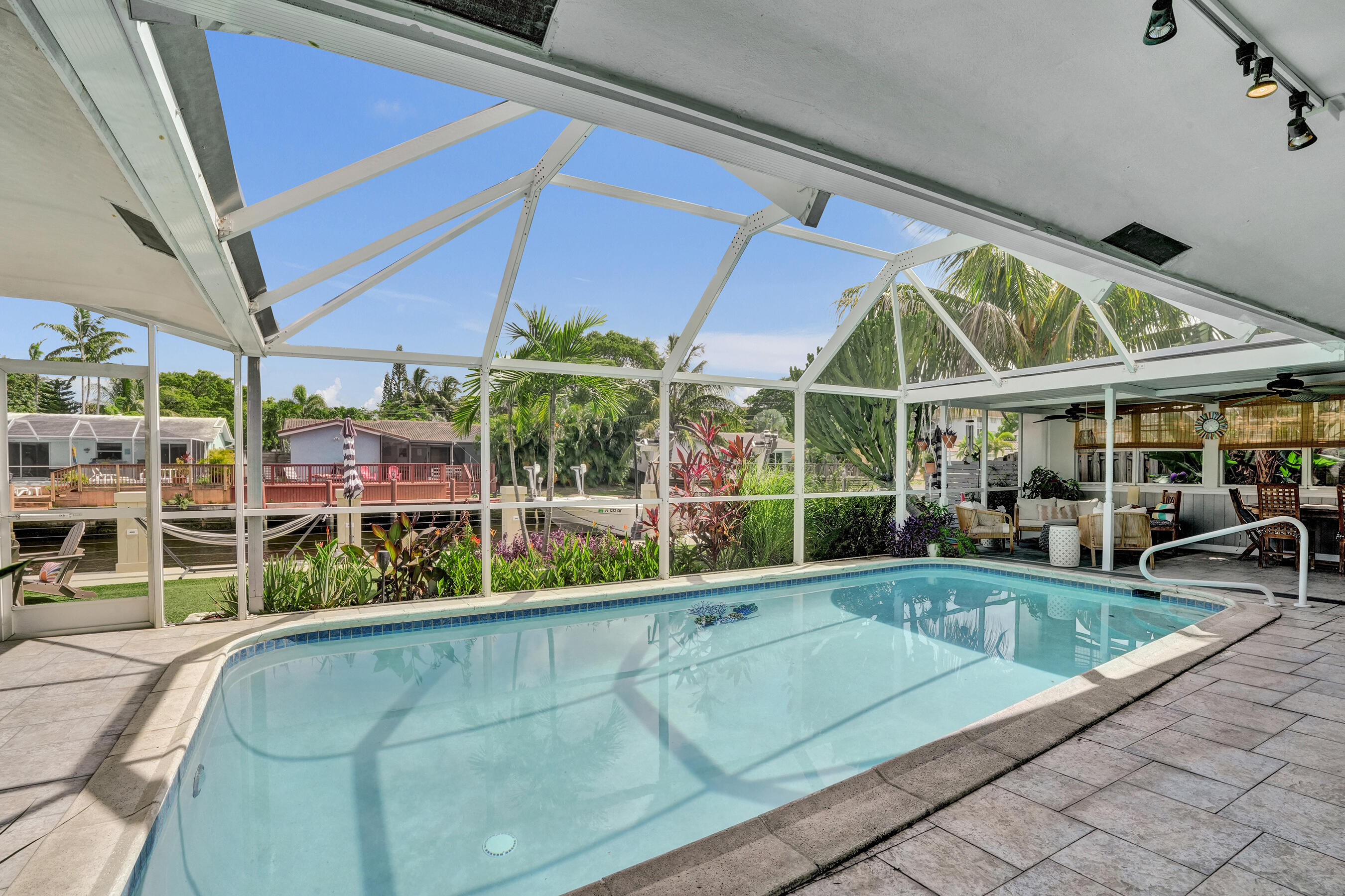 CORAL RIDGE ISLES - Residential Lease
