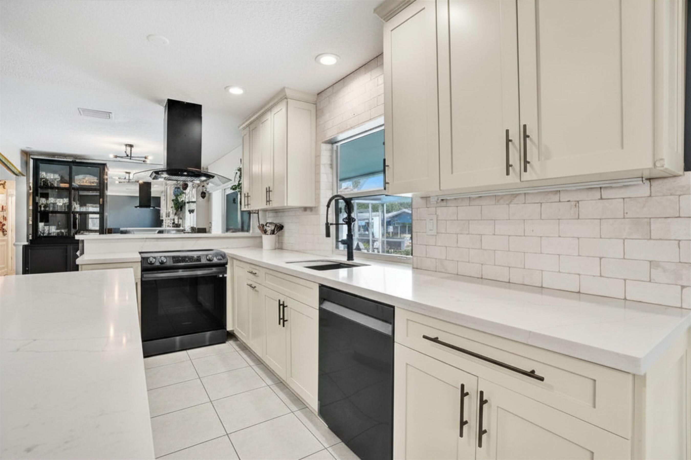 CORAL RIDGE ISLES - Residential Lease