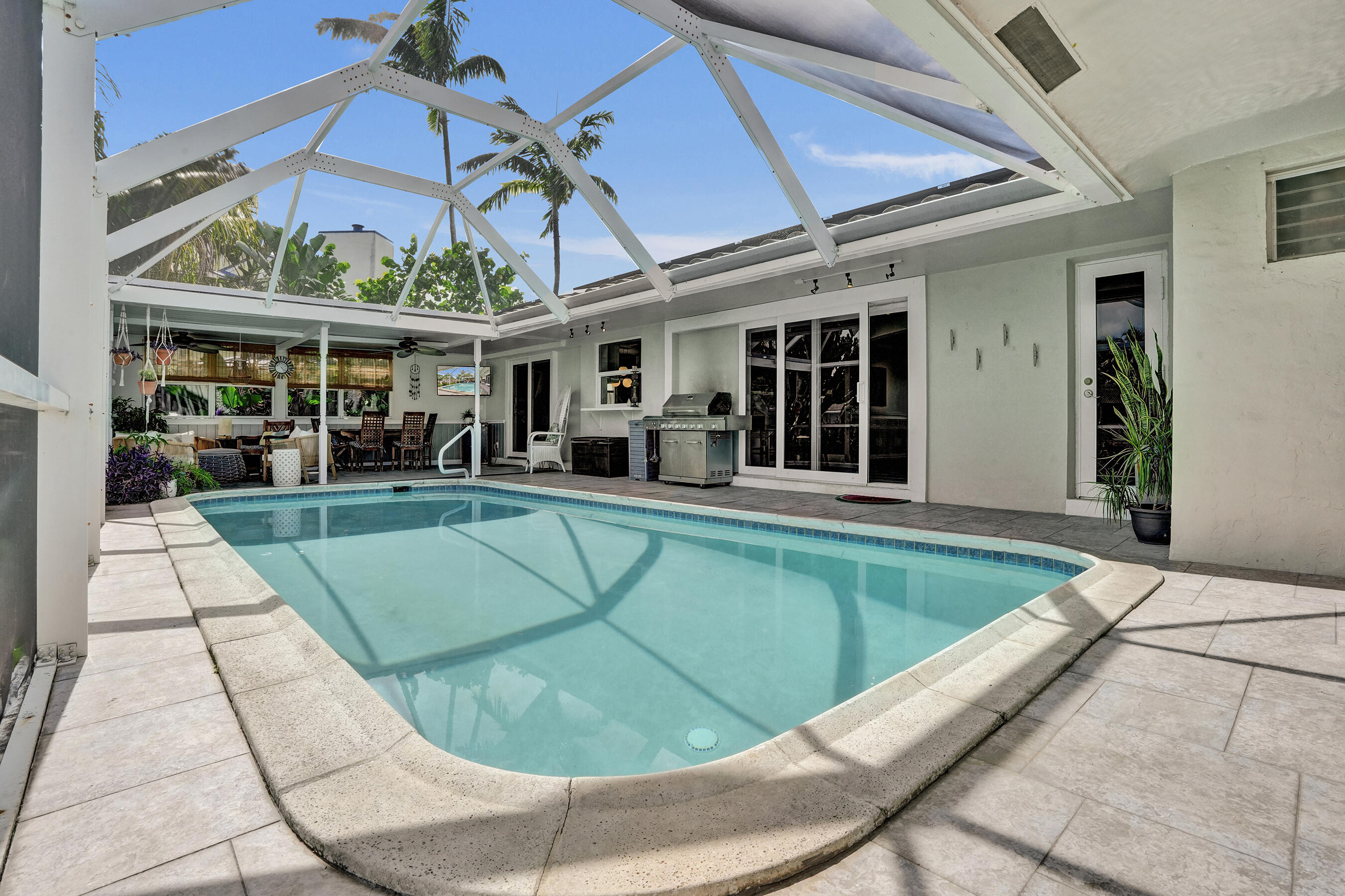 CORAL RIDGE ISLES - Residential Lease