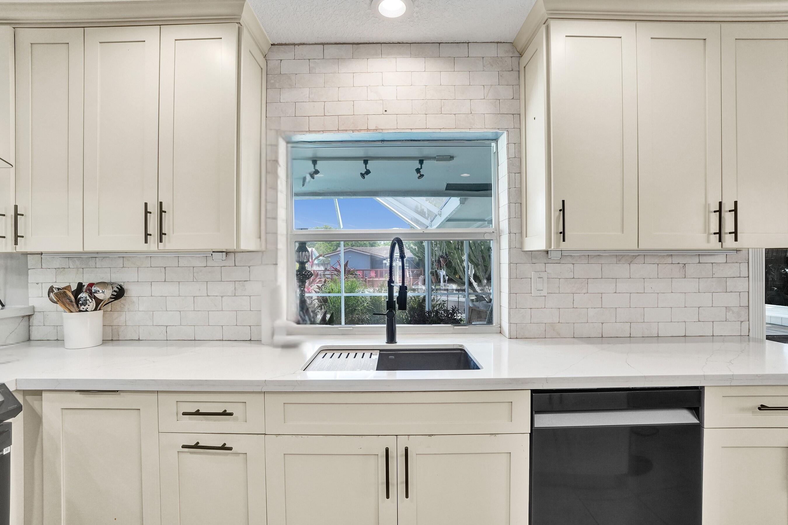 CORAL RIDGE ISLES - Residential Lease
