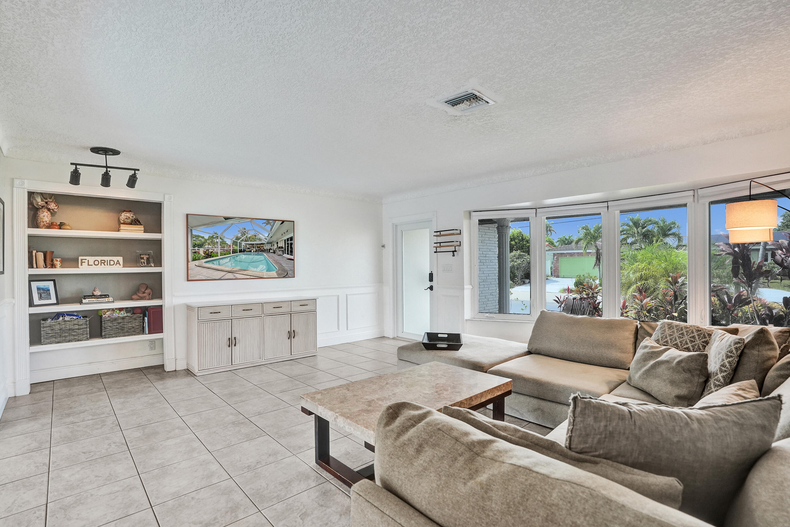 CORAL RIDGE ISLES - Residential Lease