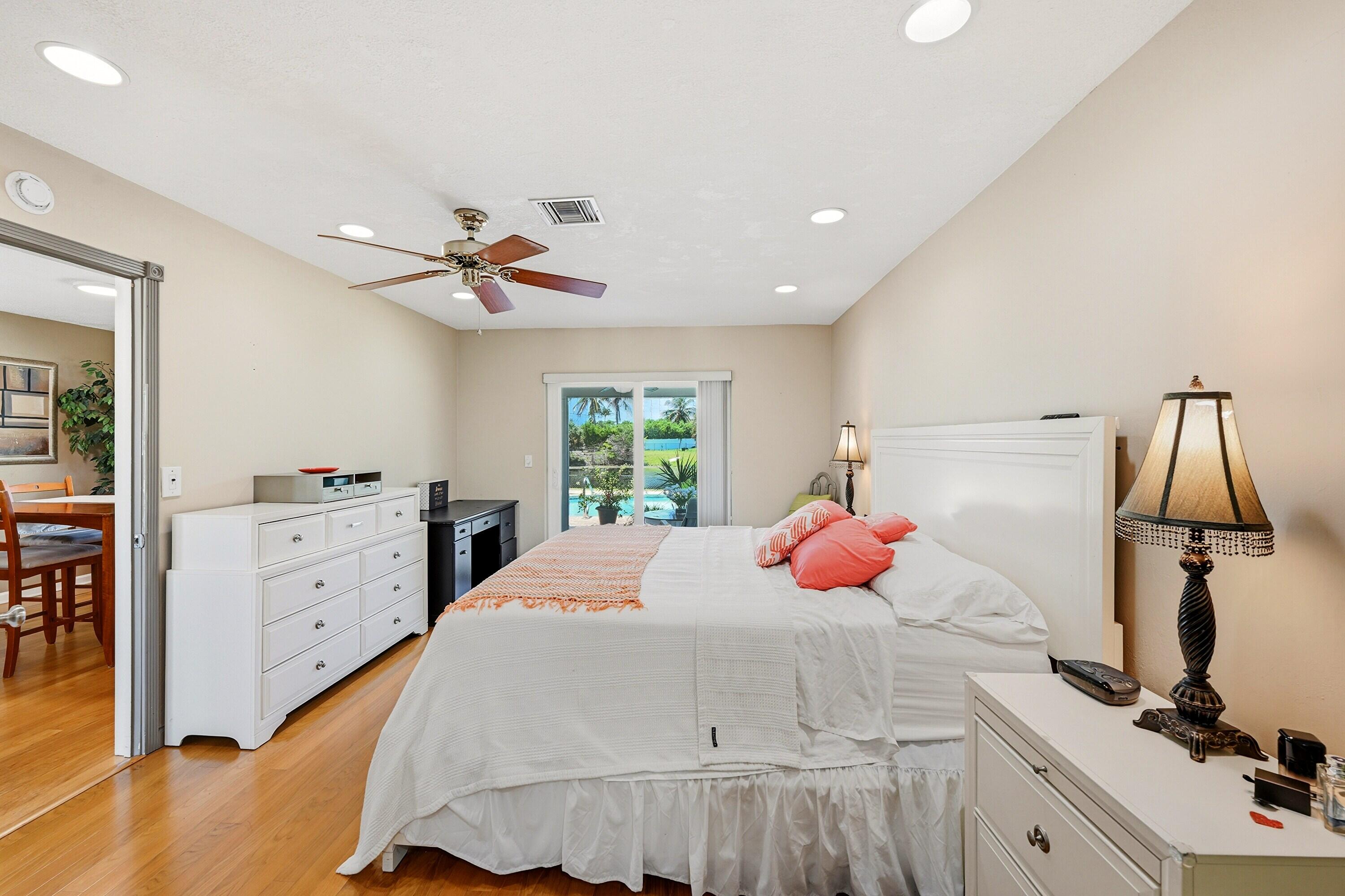 CRYSTAL HEIGHTS - Residential