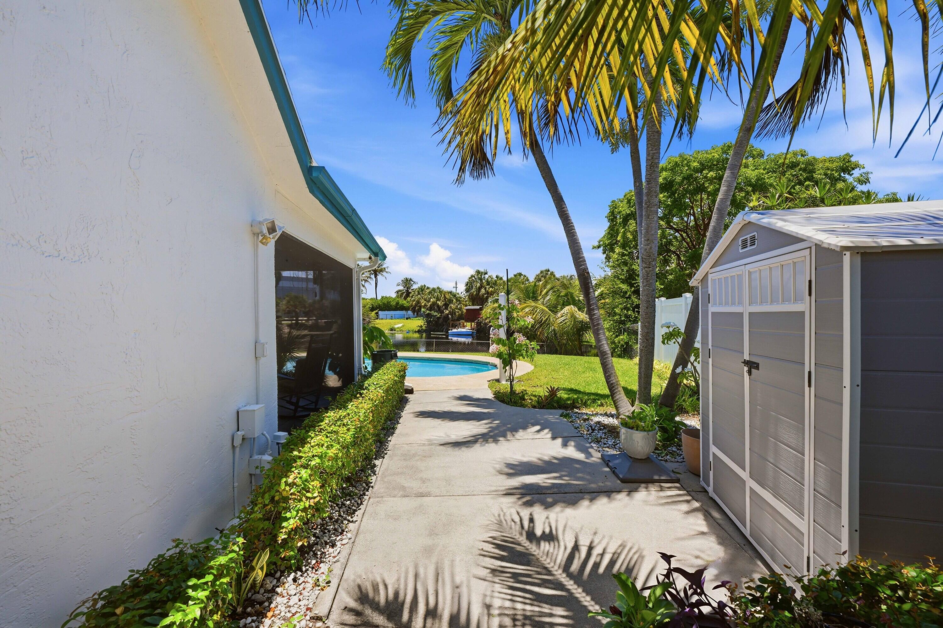 CRYSTAL HEIGHTS - Residential
