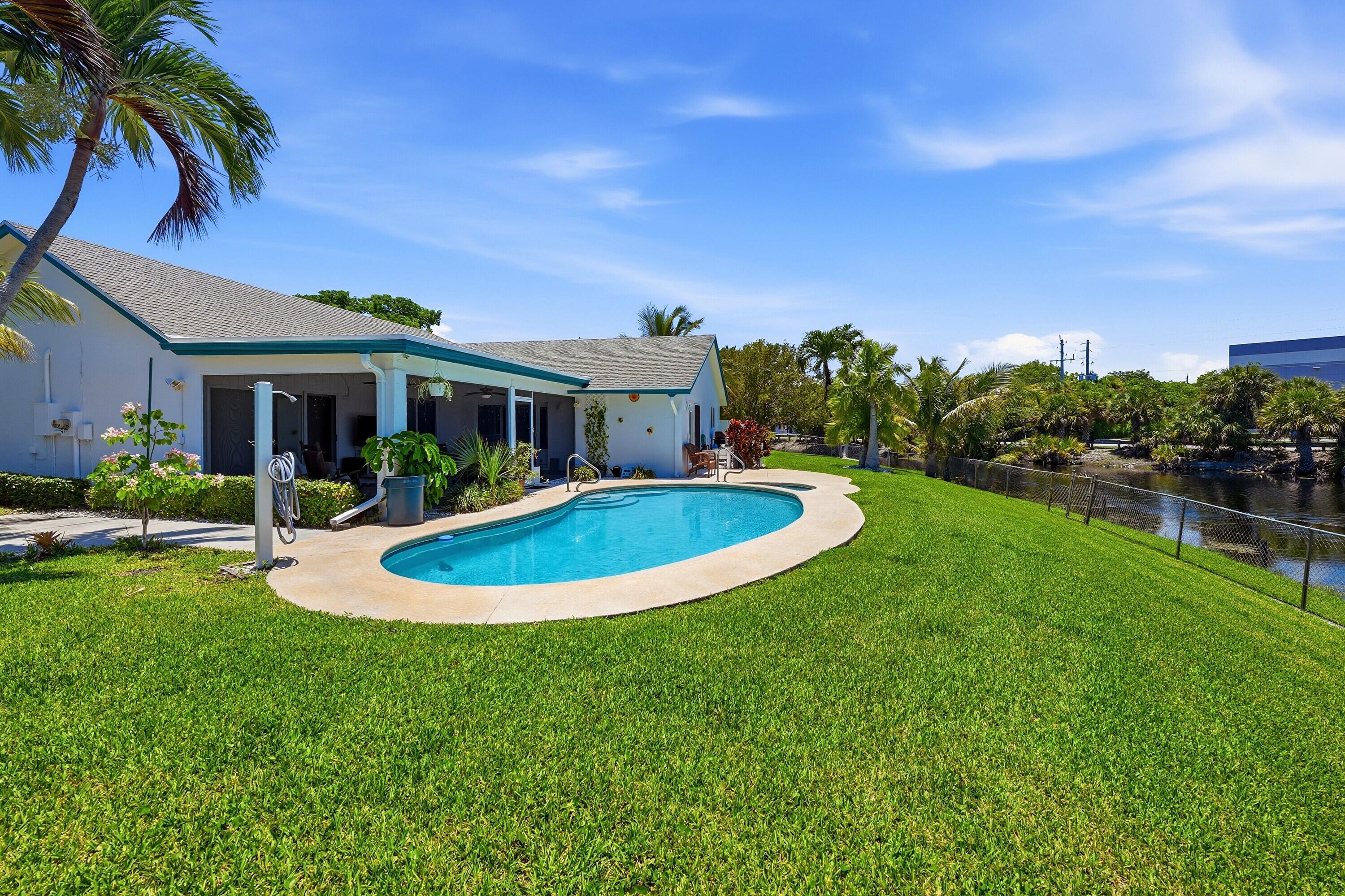 CRYSTAL HEIGHTS - Residential
