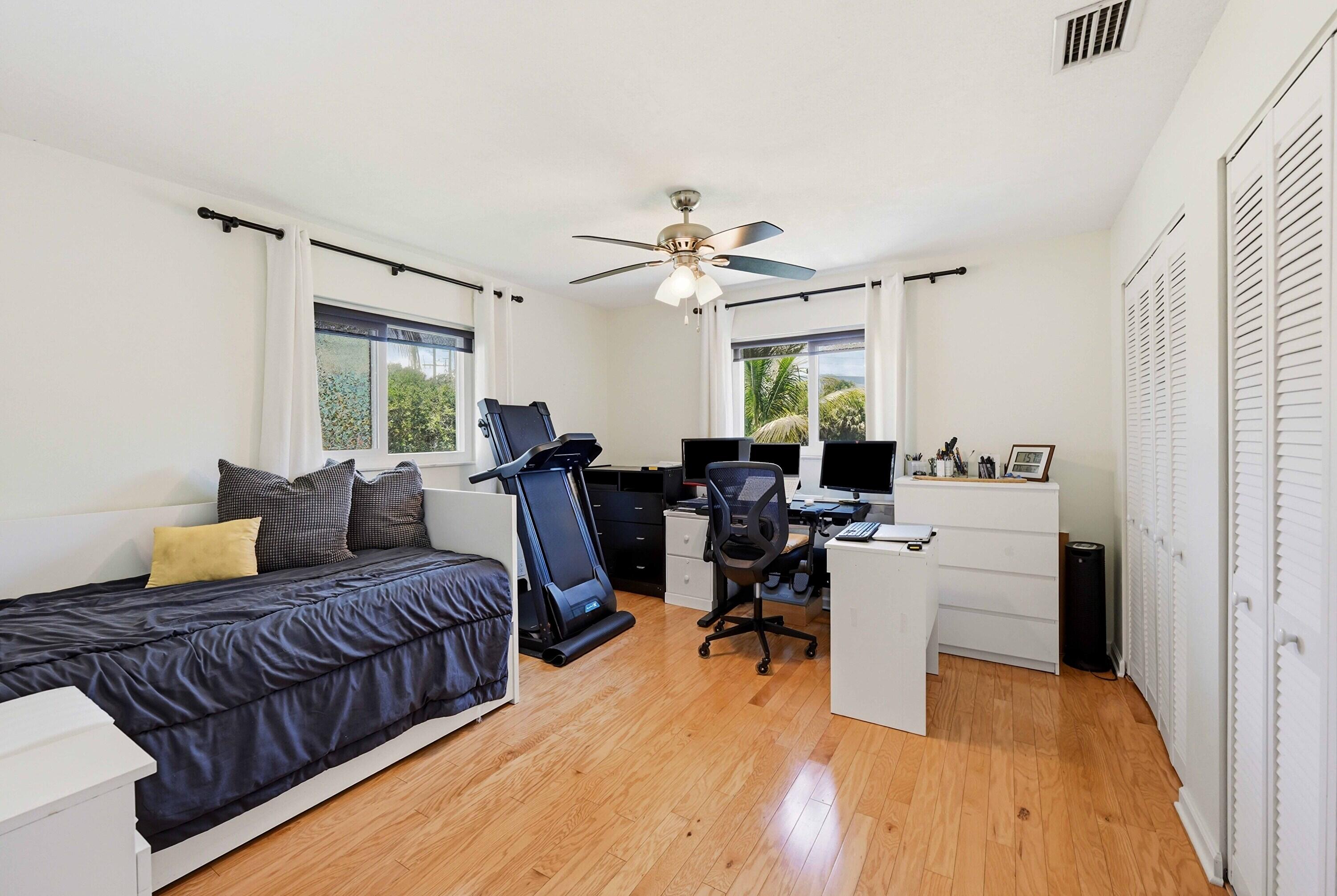 CRYSTAL HEIGHTS - Residential