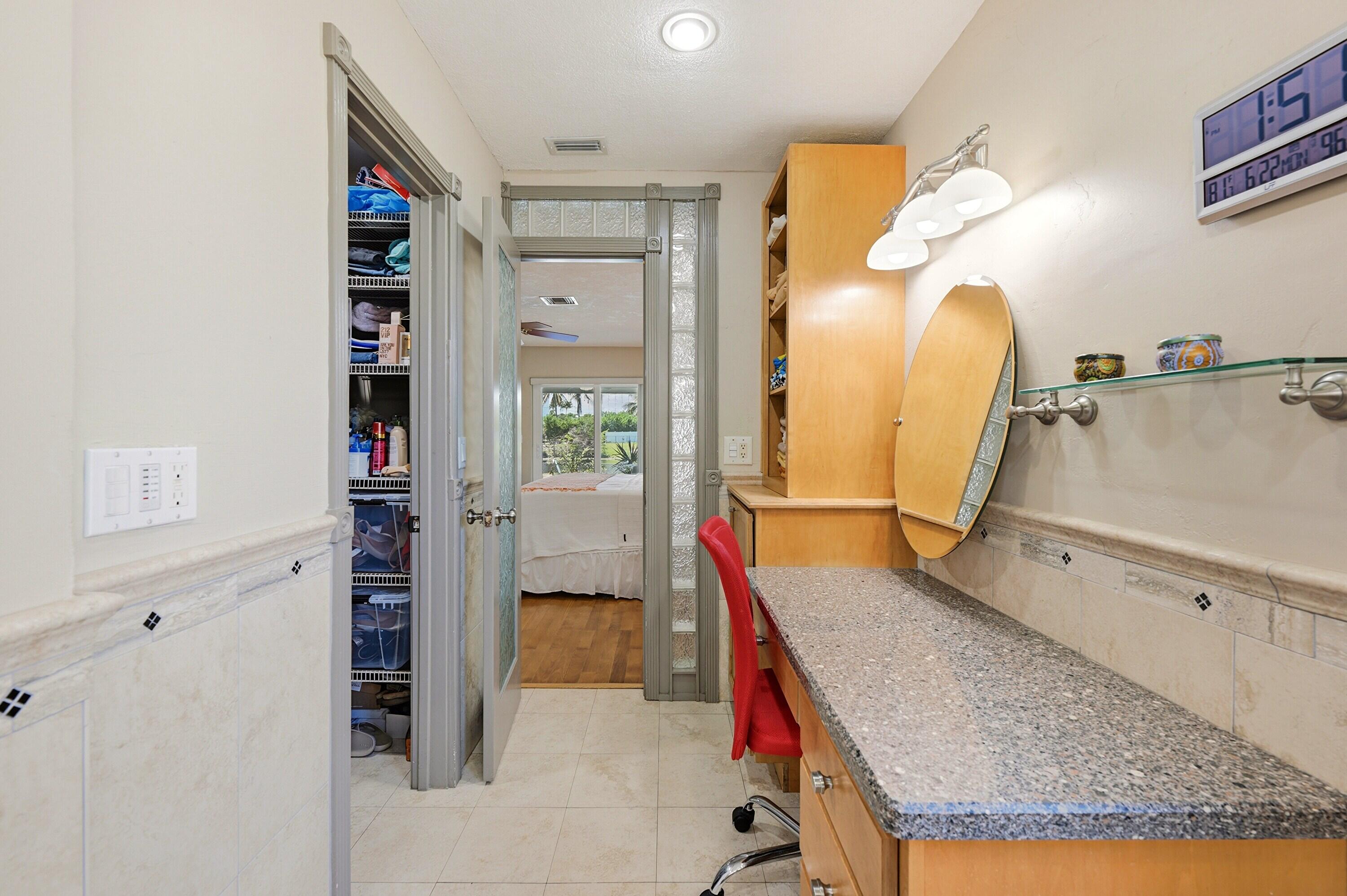 CRYSTAL HEIGHTS - Residential