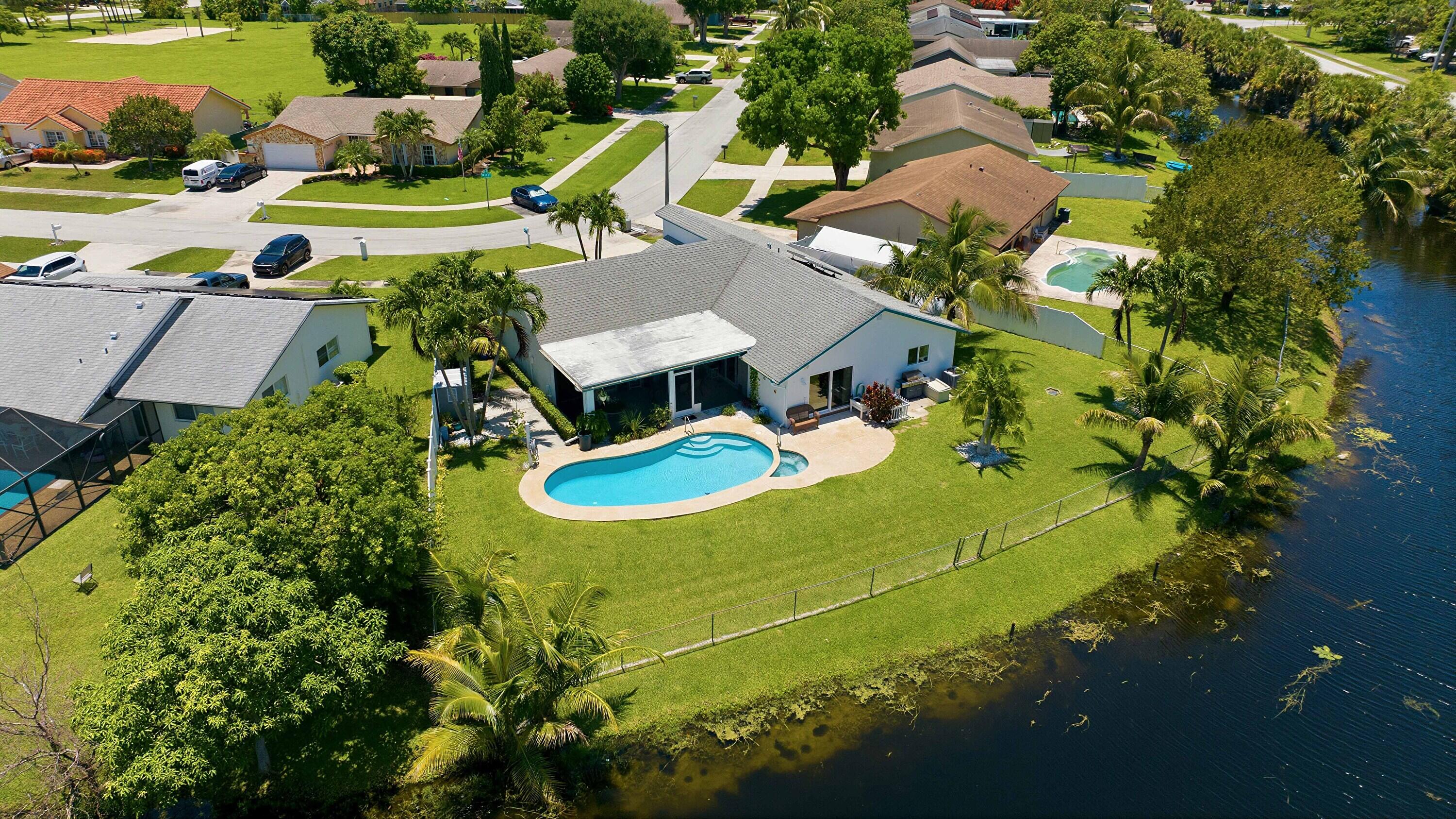 CRYSTAL HEIGHTS - Residential
