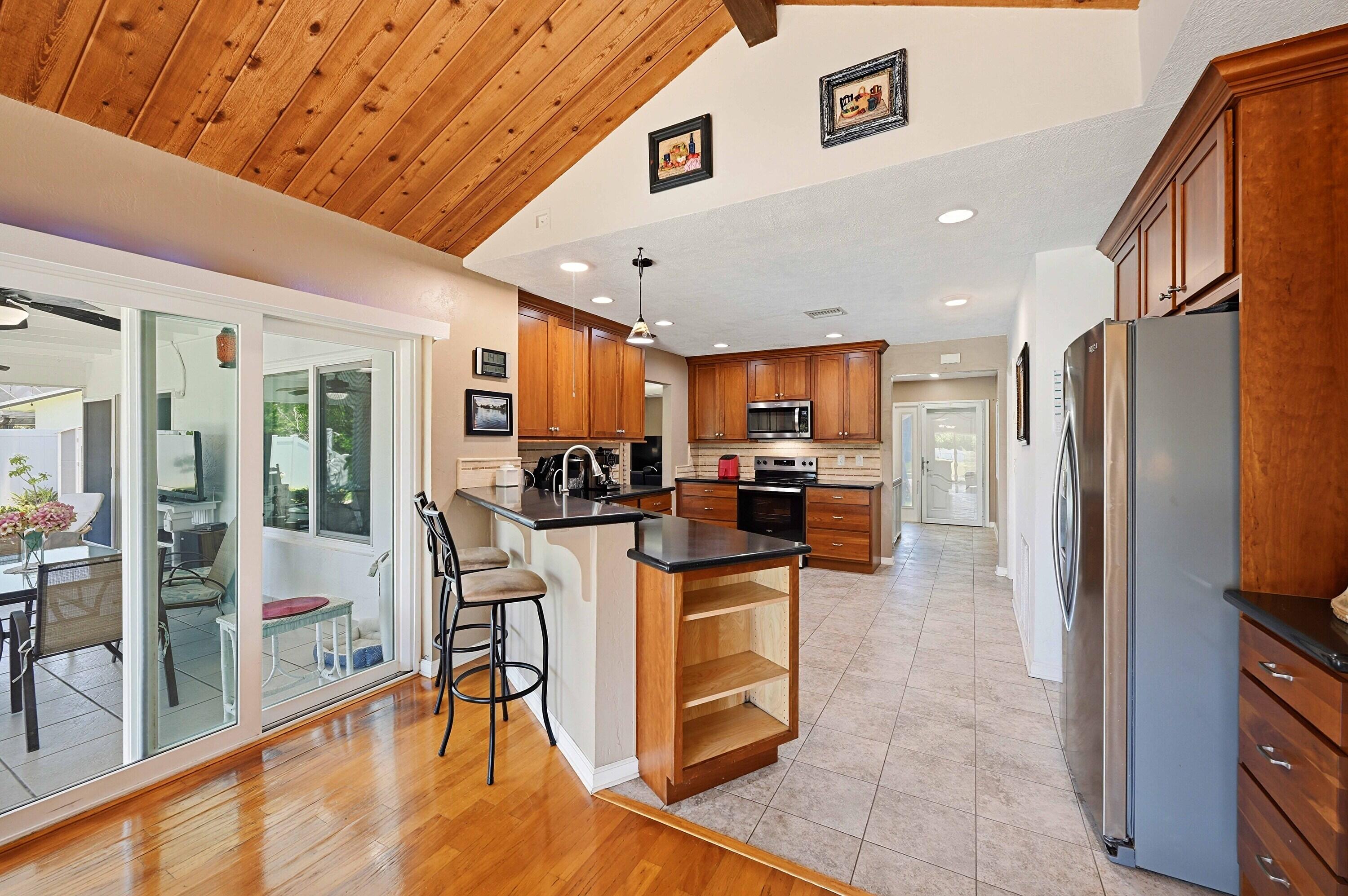 CRYSTAL HEIGHTS - Residential