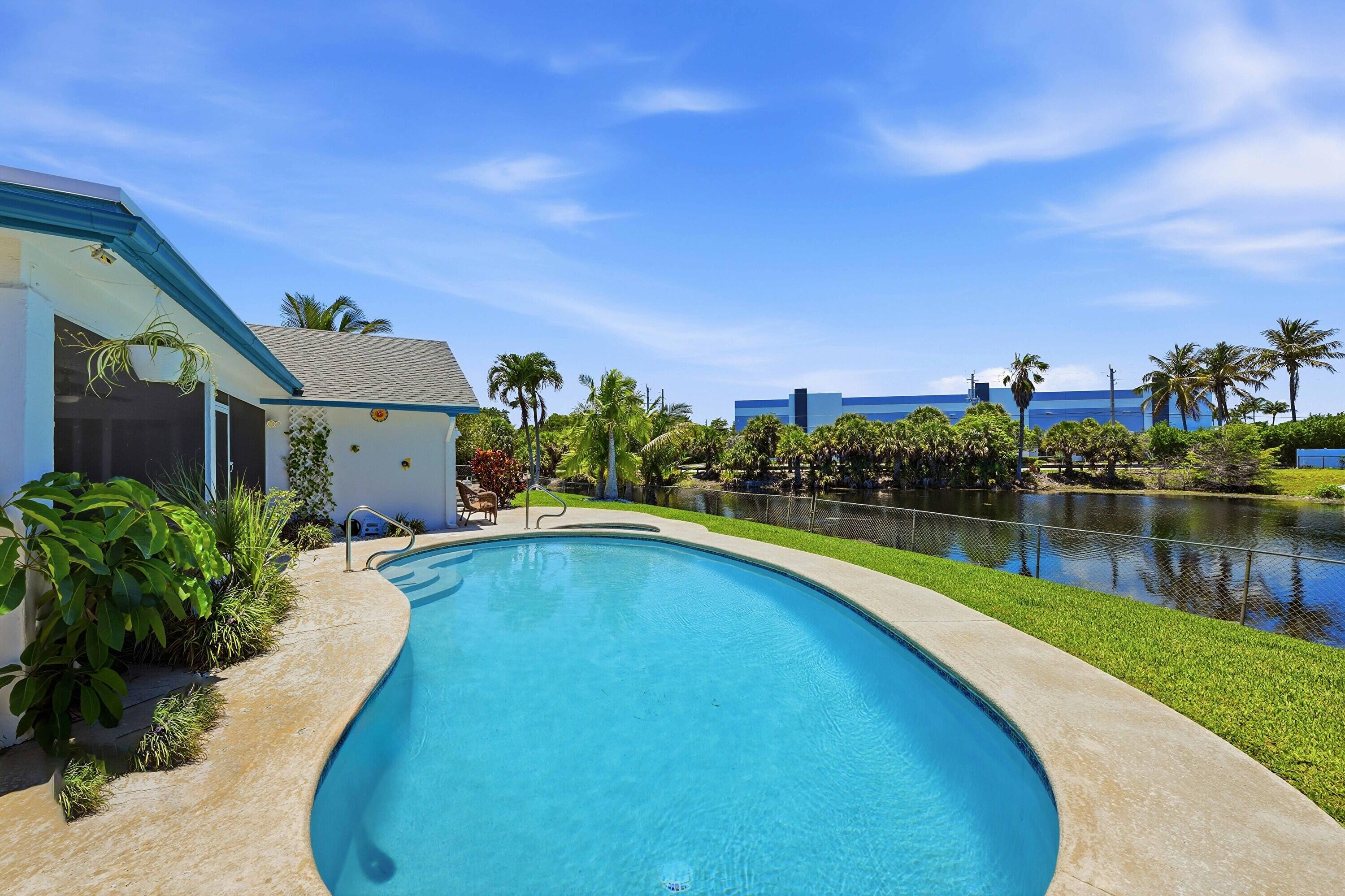 CRYSTAL HEIGHTS - Residential