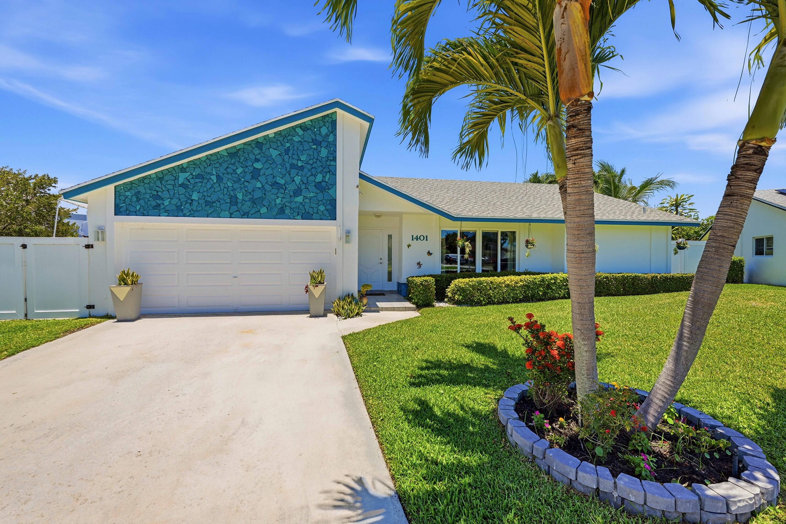 CRYSTAL HEIGHTS - Residential