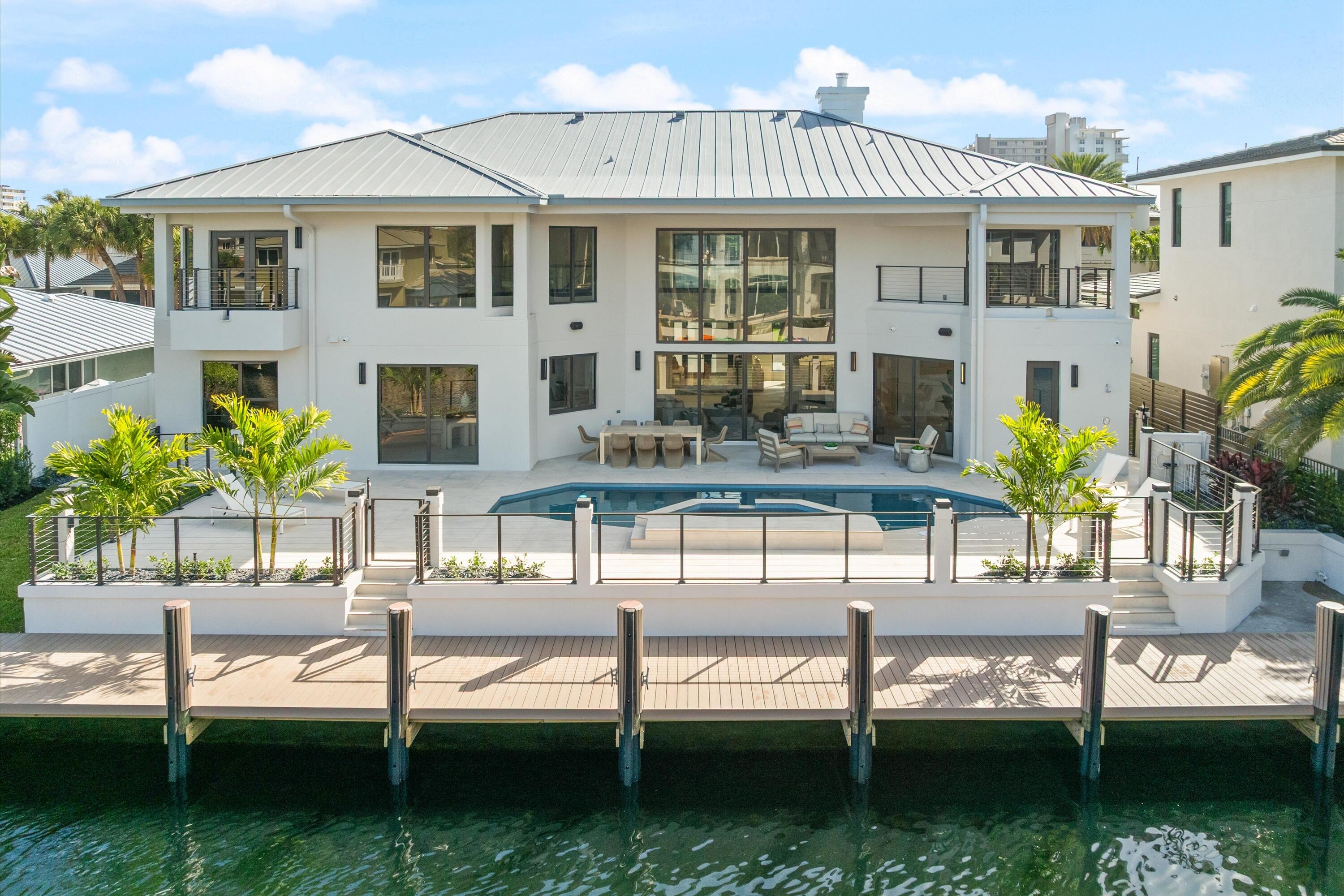 VENETIAN ISLES 1ST SEC - Residential