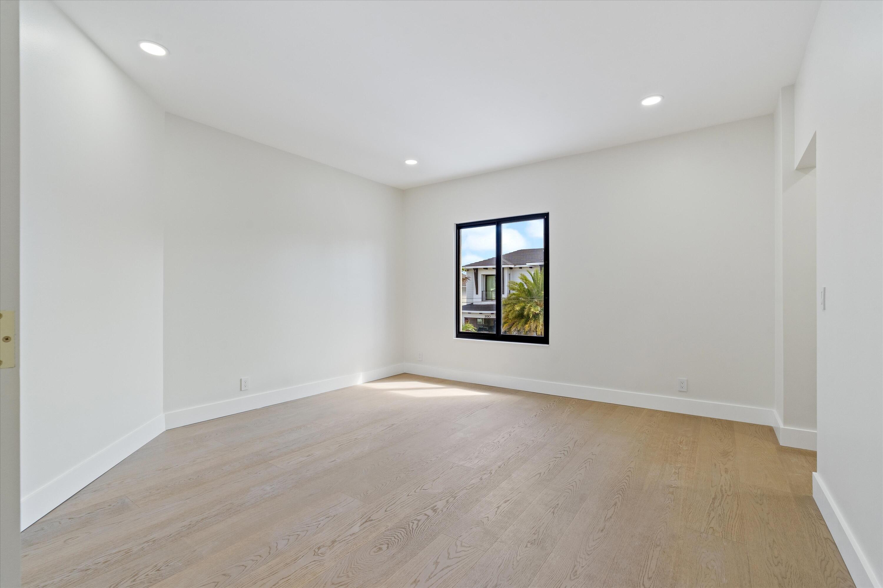 VENETIAN ISLES 1ST SEC - Residential