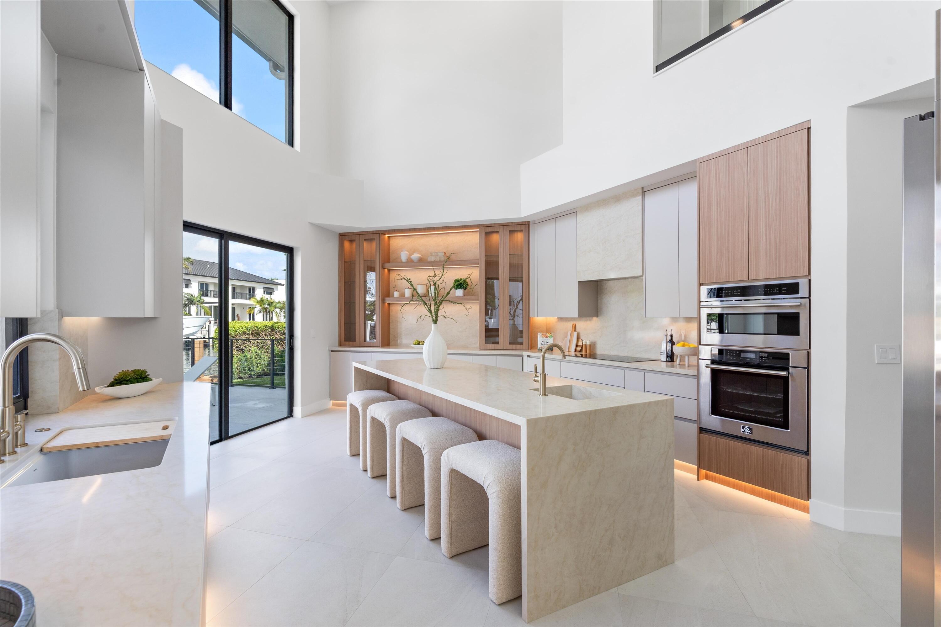 VENETIAN ISLES 1ST SEC - Residential