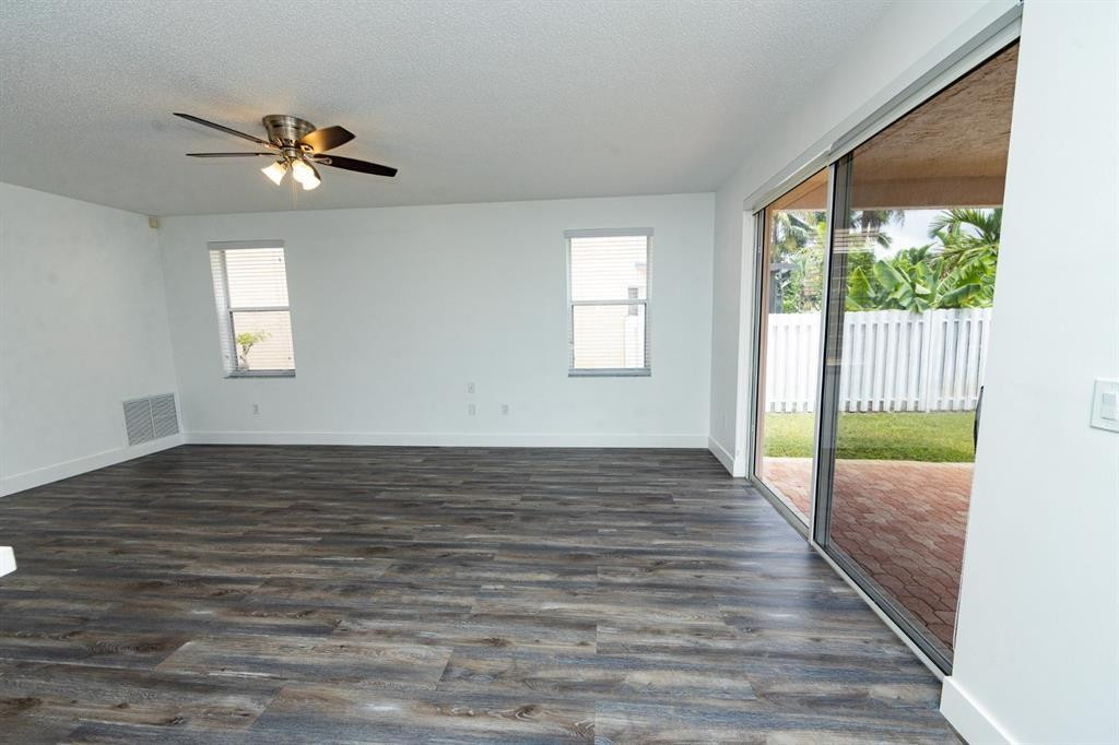 SILVER LAKES PHASE III REPLAT - Residential Lease