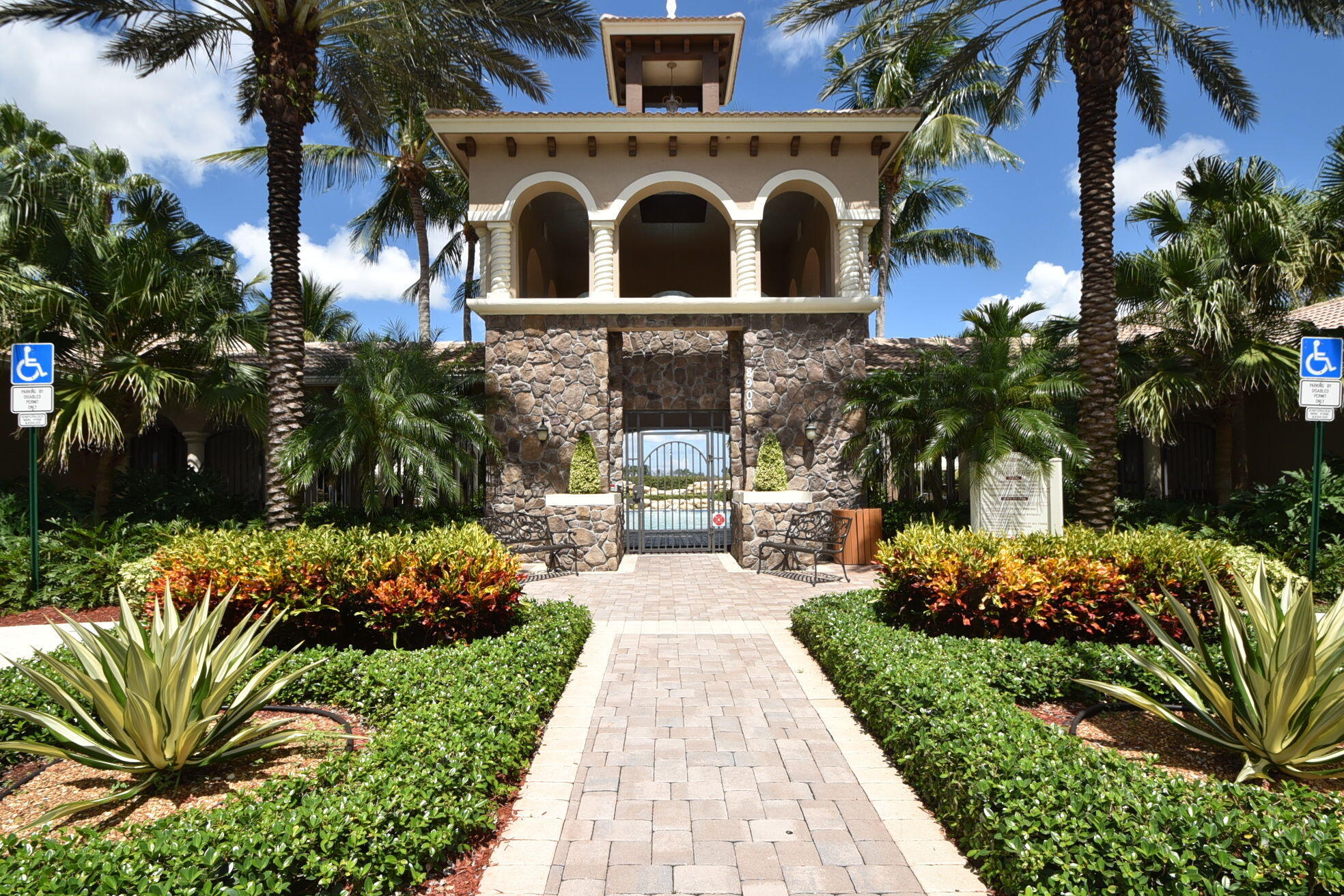 COBBLESTONE CREEK /Countryside Meadows - Residential