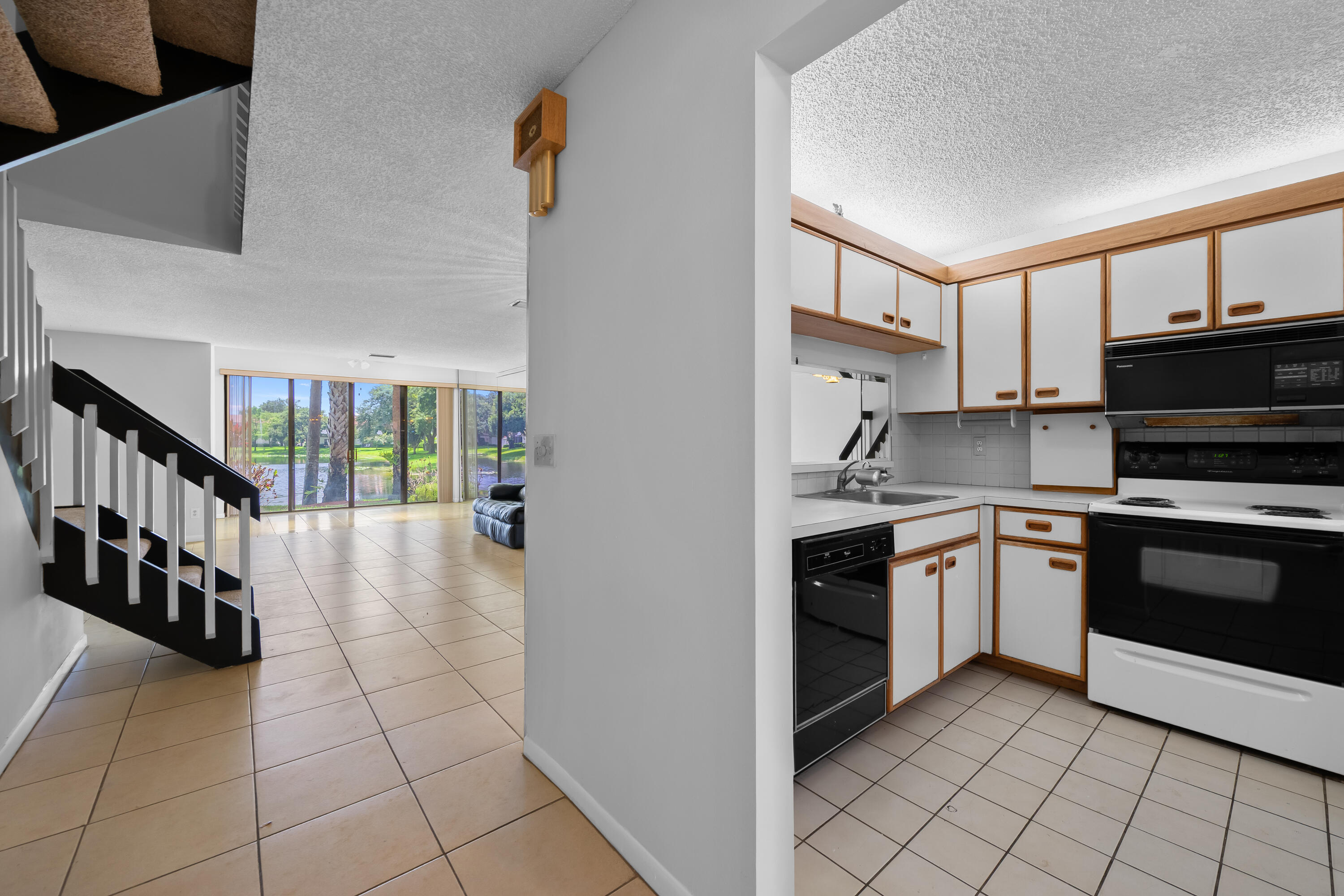 BAYWOOD VILLAGE III-A CONDO - Residential