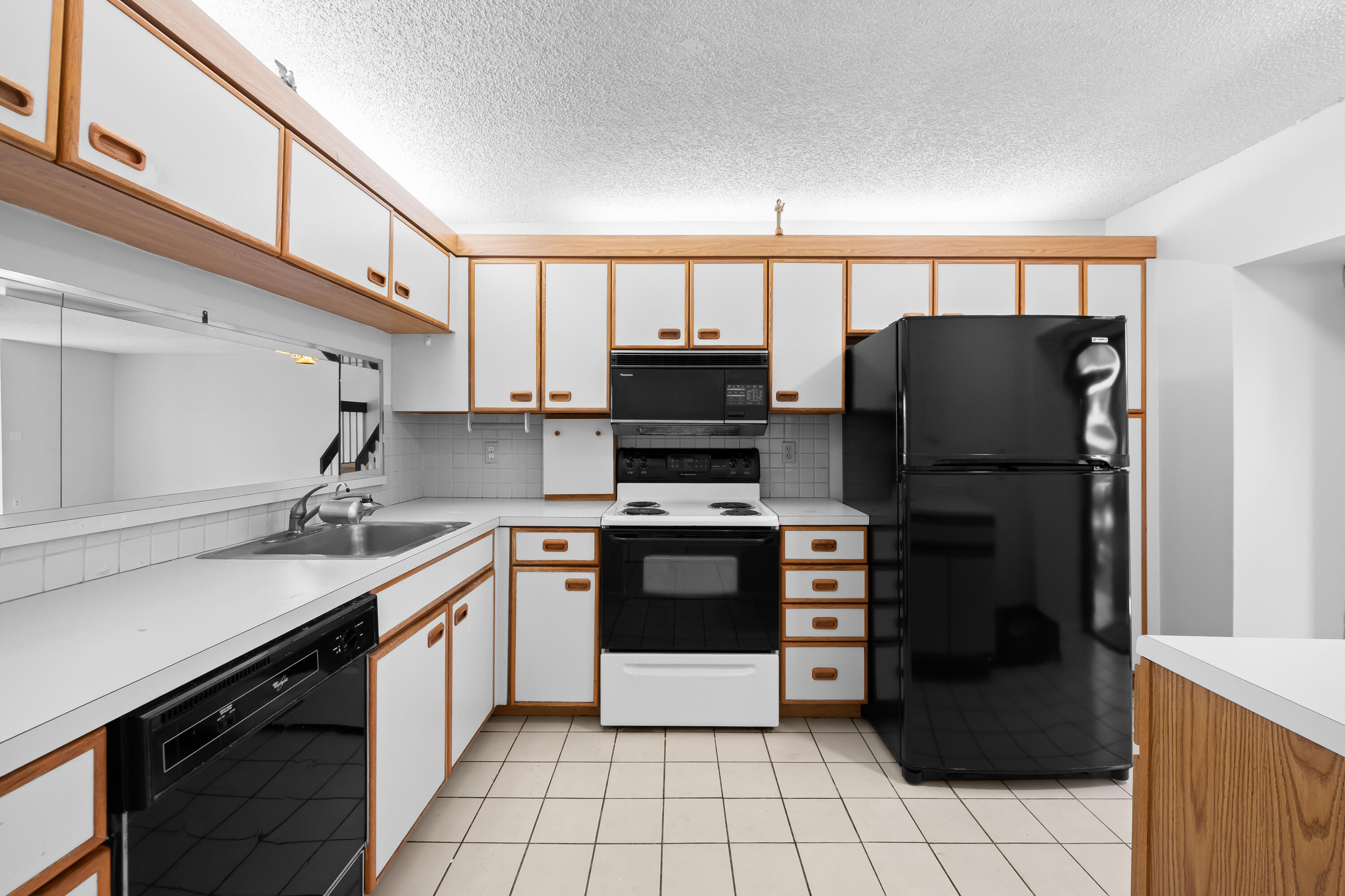 BAYWOOD VILLAGE III-A CONDO - Residential