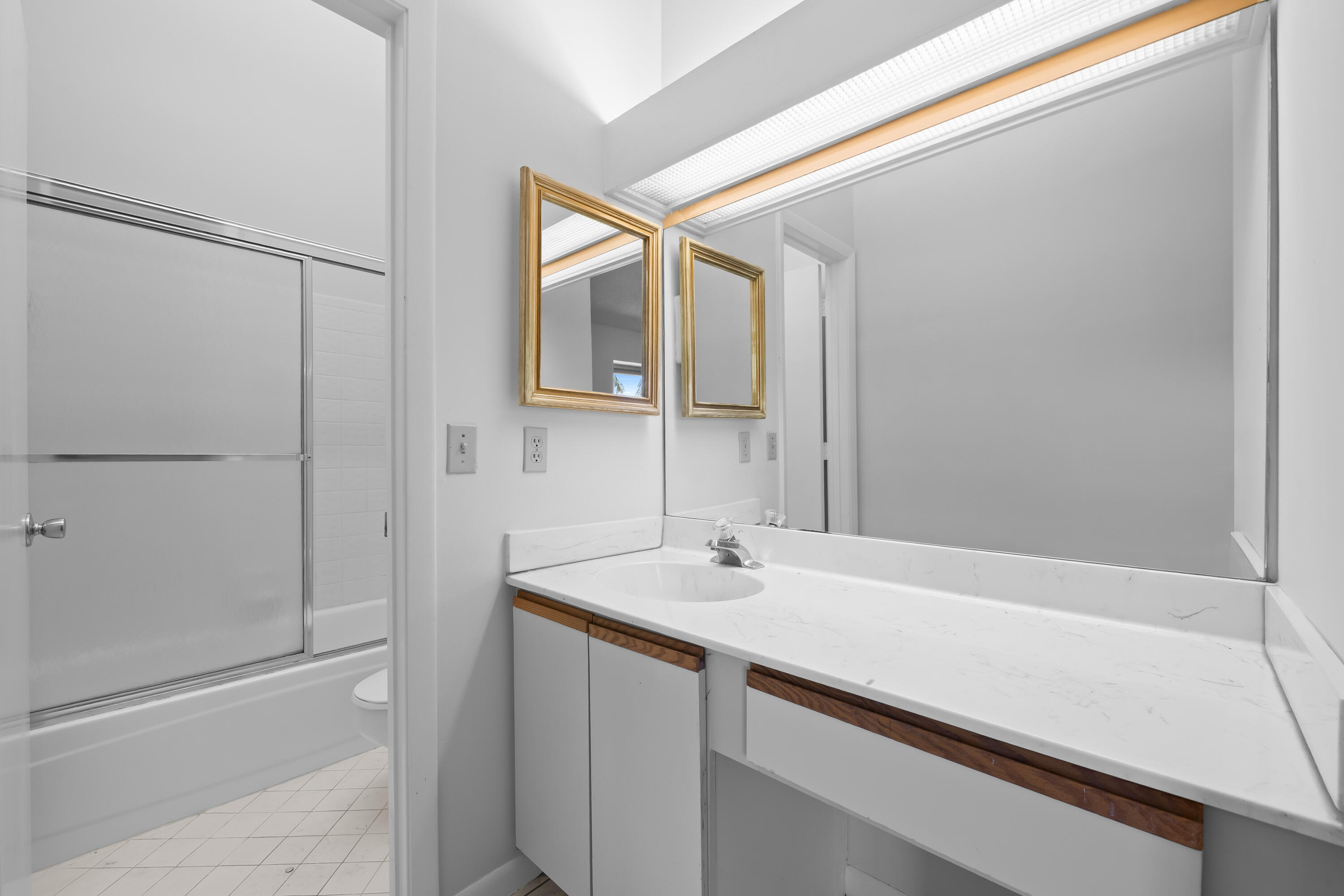 BAYWOOD VILLAGE III-A CONDO - Residential