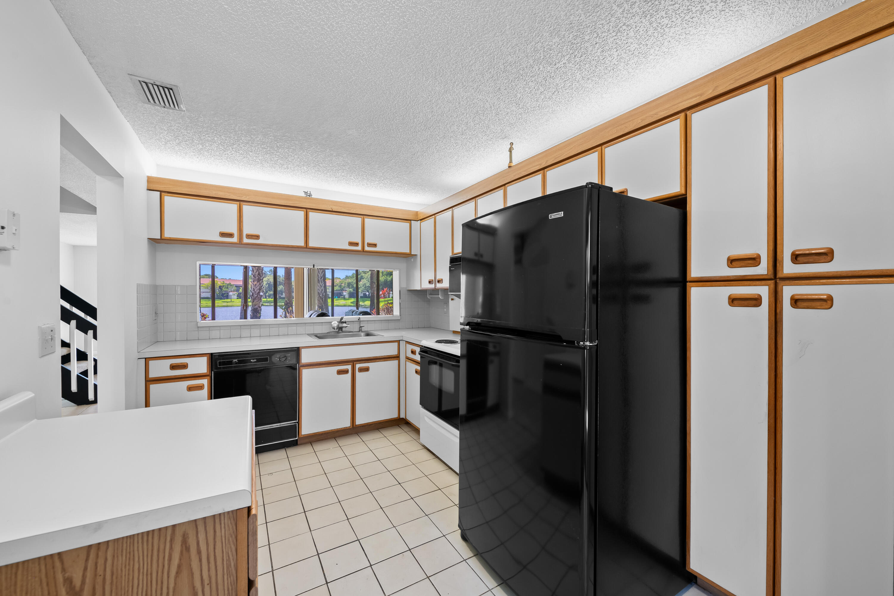 BAYWOOD VILLAGE III-A CONDO - Residential