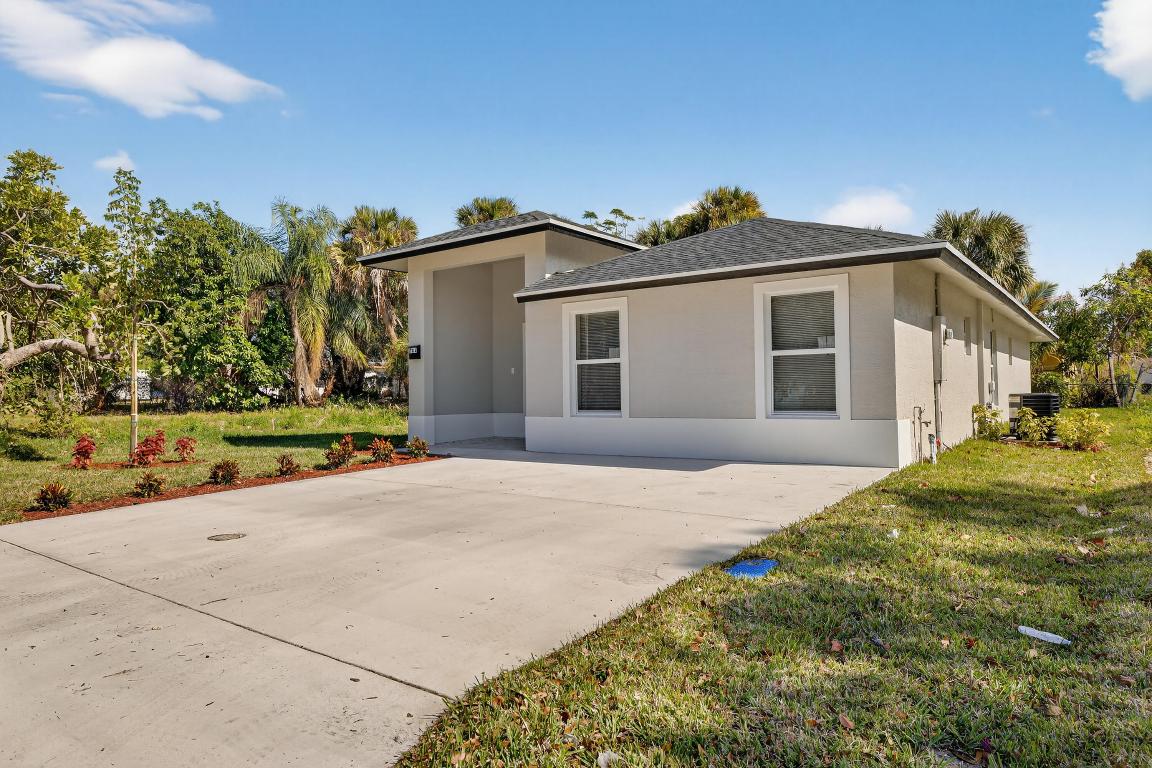 J E W Mccullers - Residential