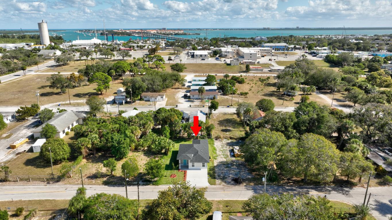 J E W Mccullers - Residential