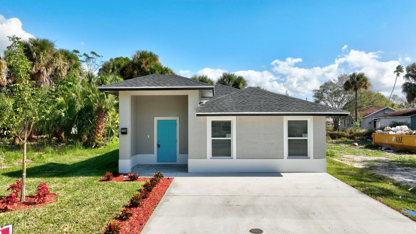 J E W Mccullers - Residential