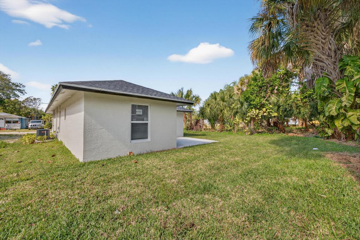 J E W Mccullers - Residential
