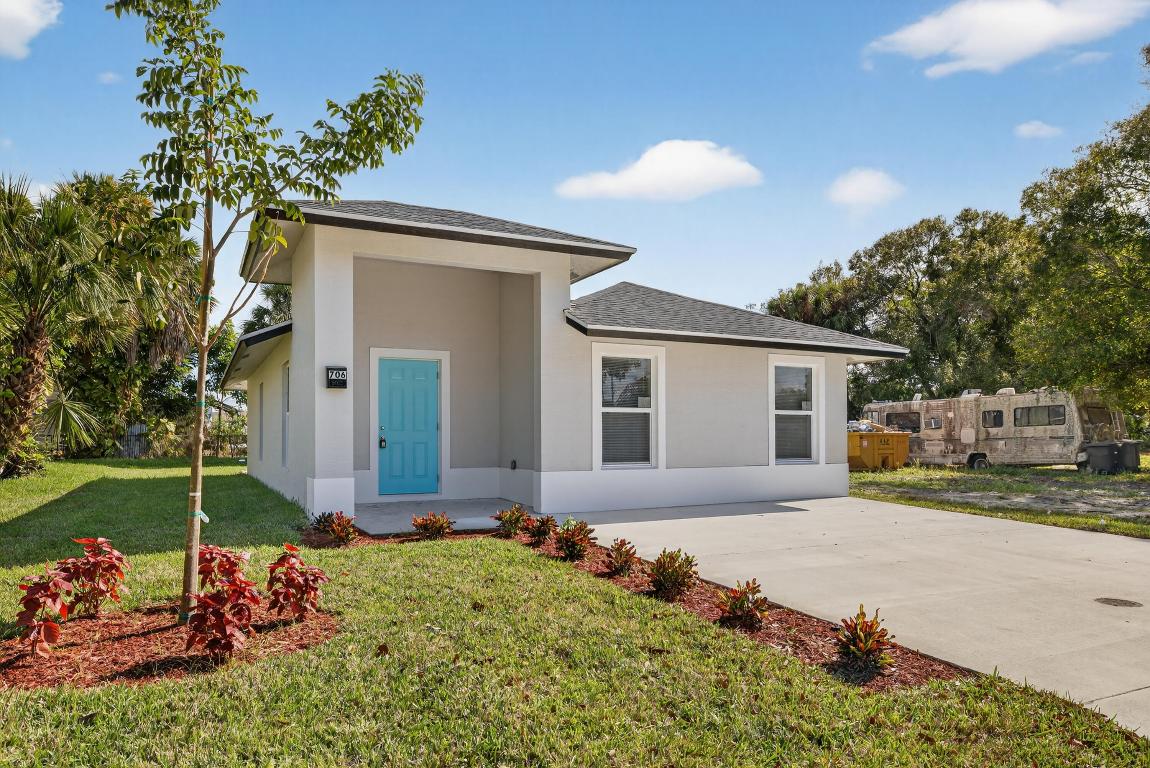 J E W Mccullers - Residential