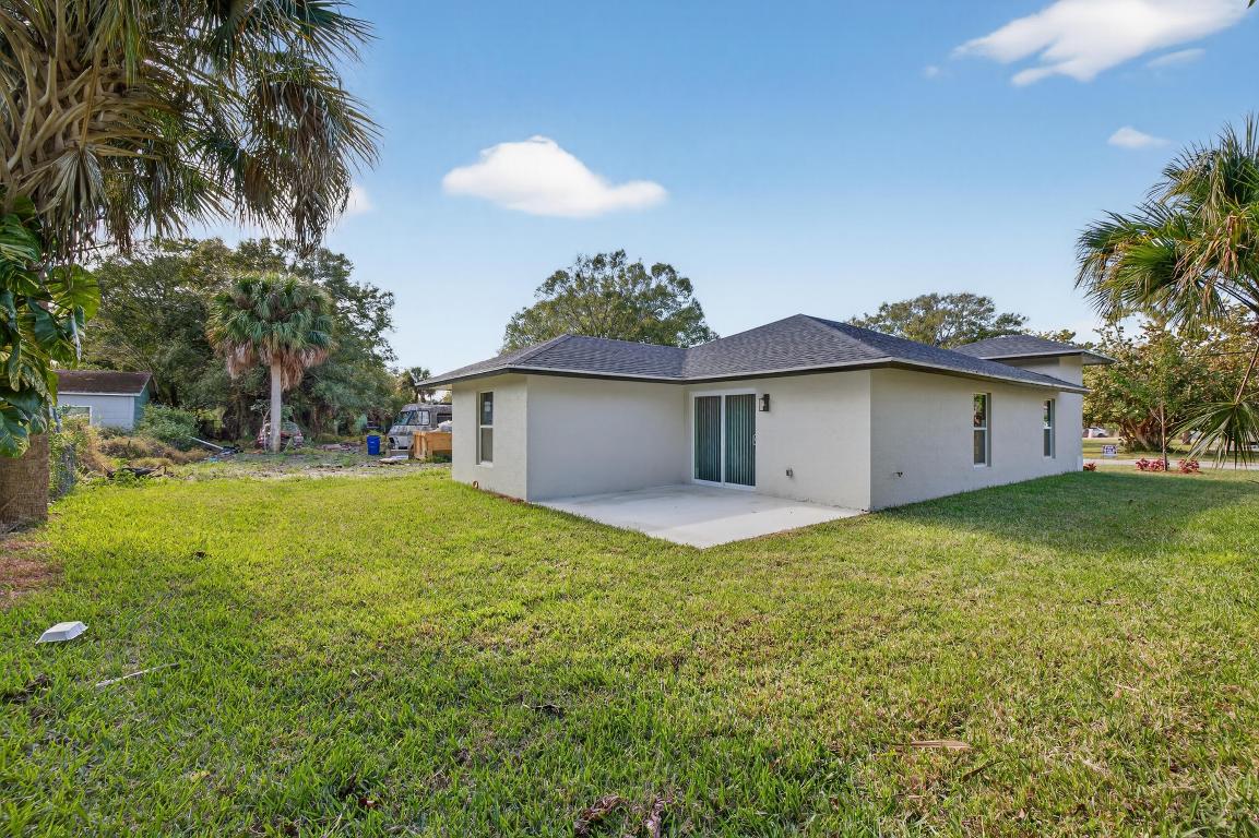 J E W Mccullers - Residential