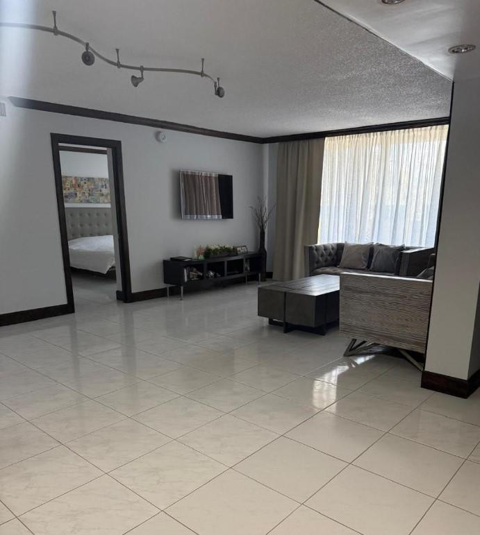 PLAZA TOWERS NORTH CONDO - Residential