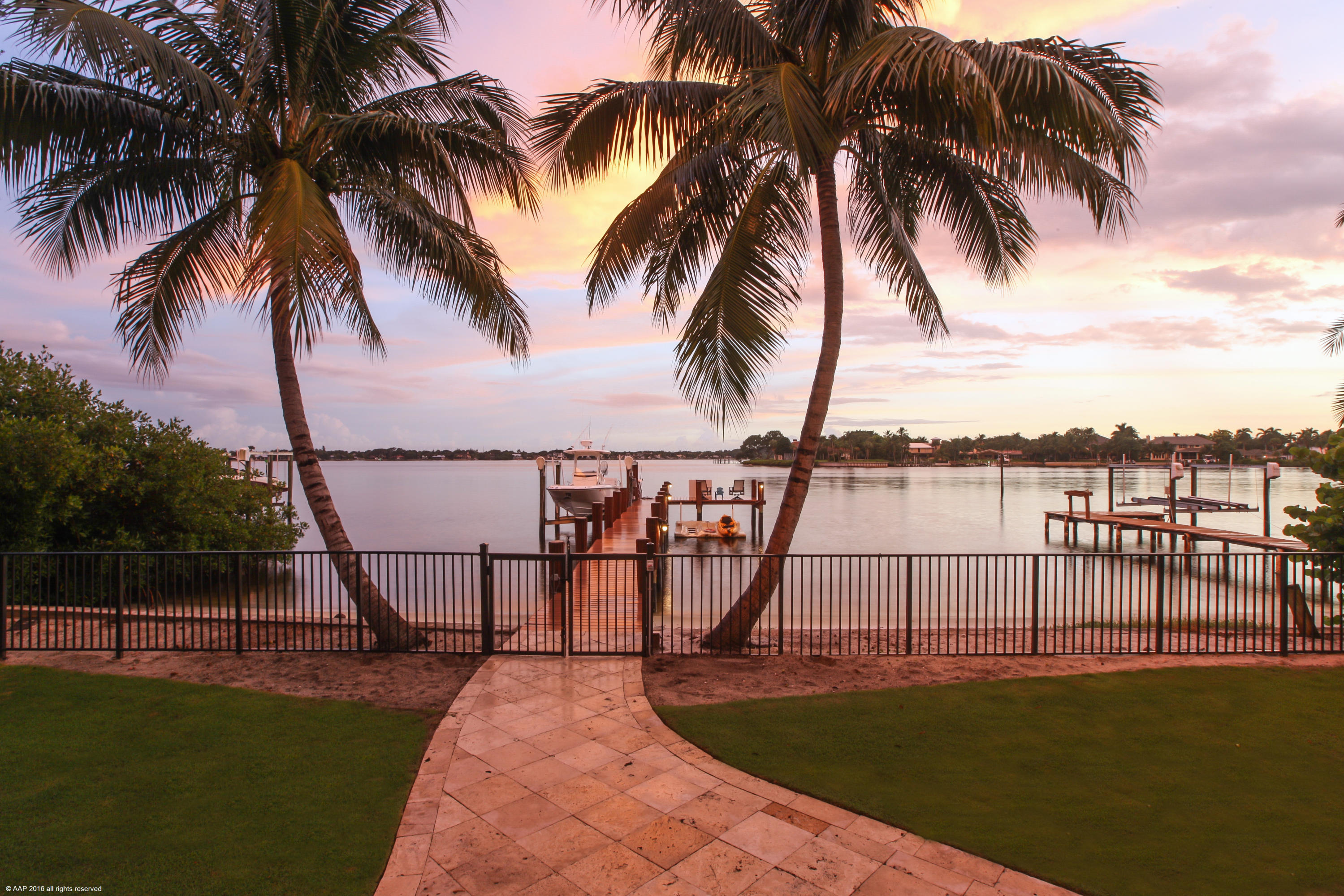 RIVERSIDE ON THE LOXAHATCHEE - Residential