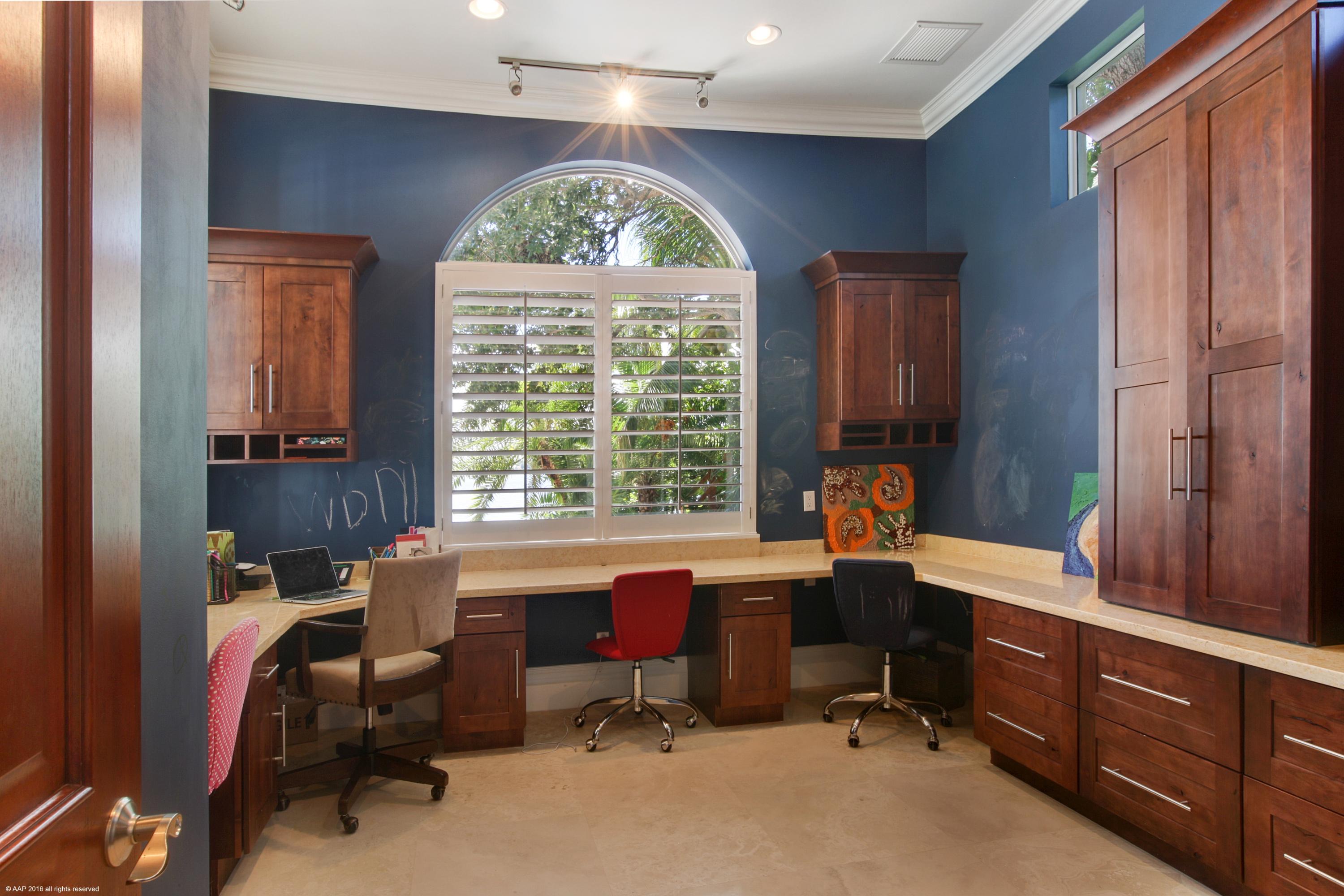 RIVERSIDE ON THE LOXAHATCHEE - Residential